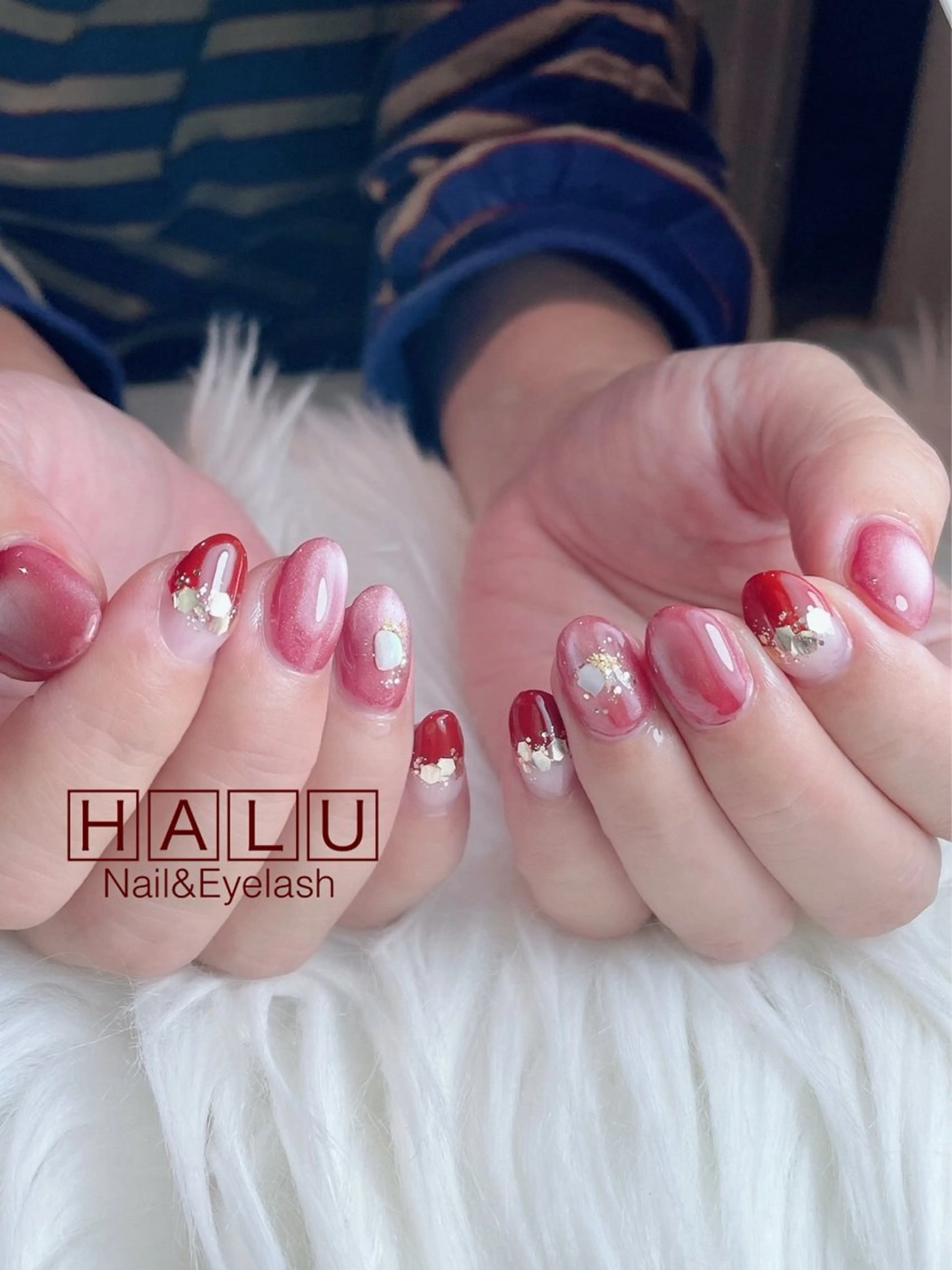 ネイル ホログラムネイル マグネットネイル 赤色 ハンドネイル フットネイル HALU ハルのネイルデザイン