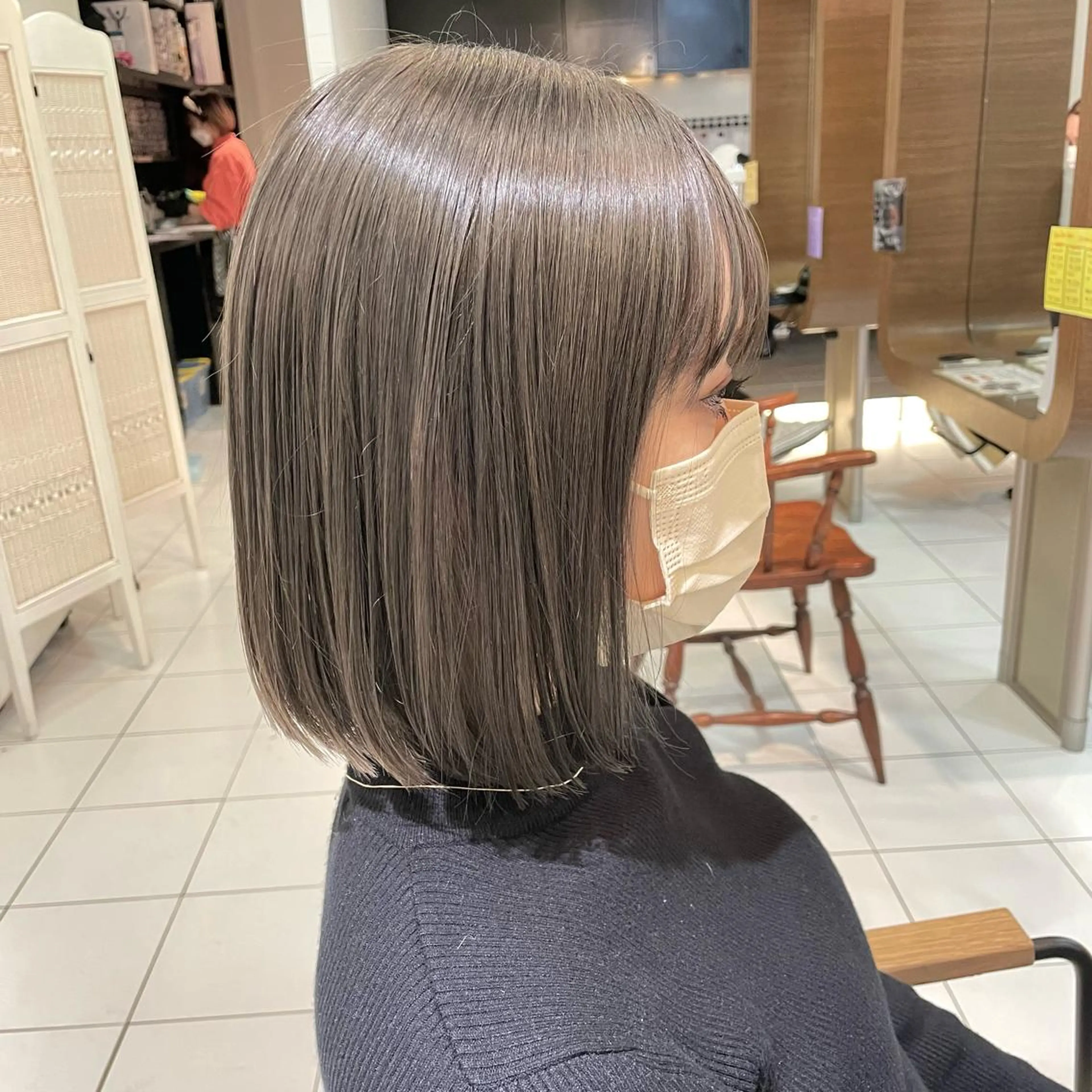 ミディアム カラー ブリーチ グレージュ 透明感カラー/ 寺田千雅子のヘアスタイル