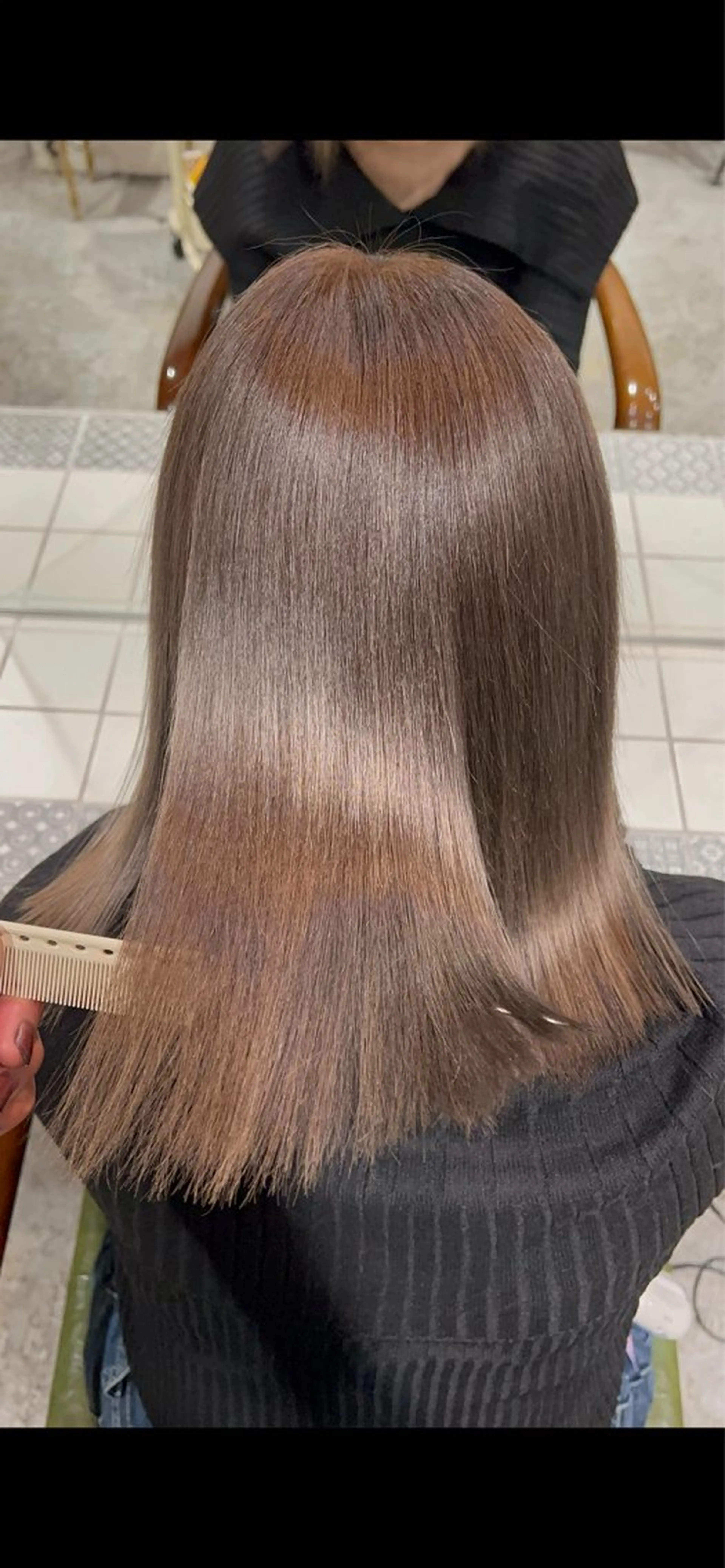 セミロング カラー ヘアアレンジ ヘアカラー 近藤 乃紀のヘアスタイル