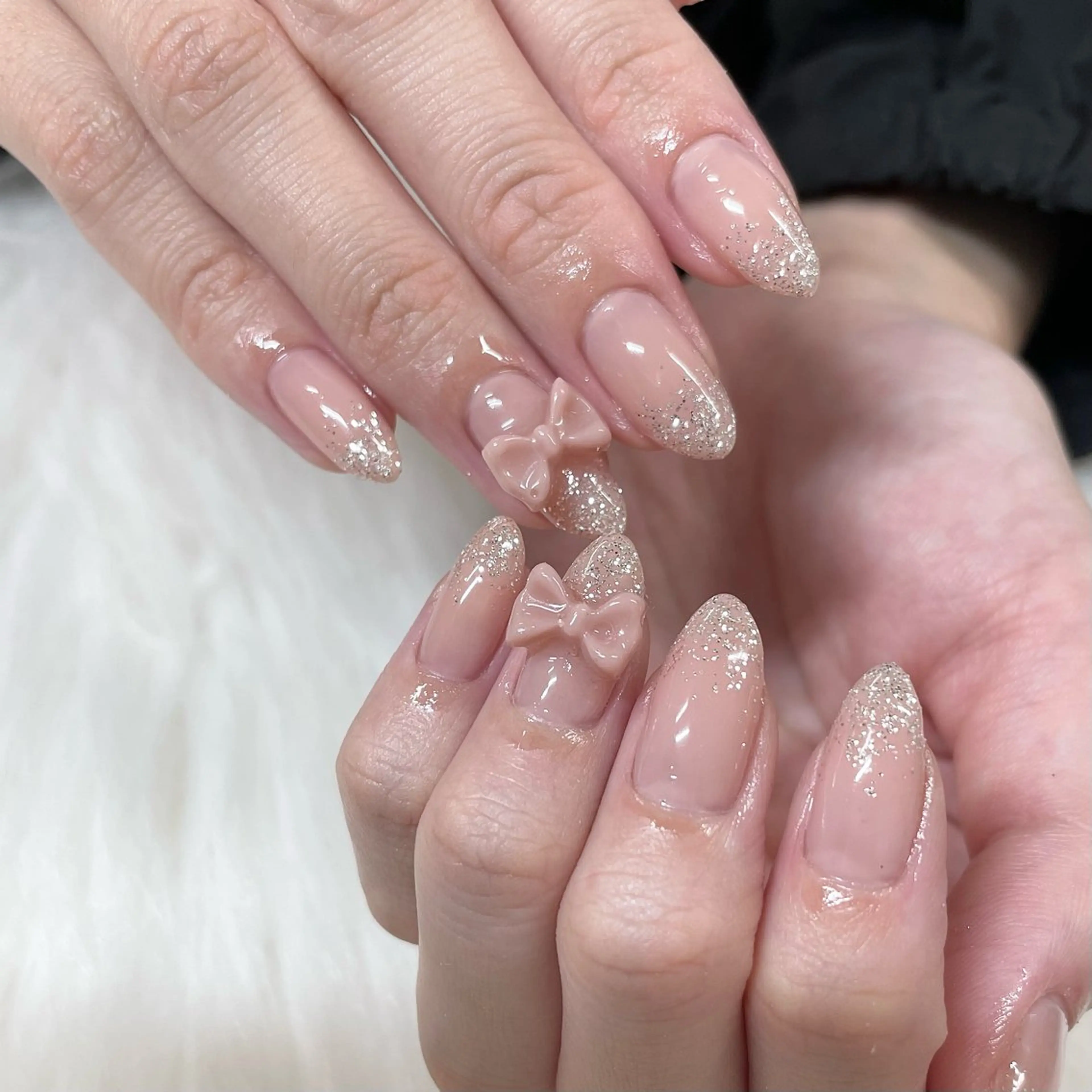 ネイル ジェルネイル 韓国ネイル ラメ(グリッター) ラメグラデーション ピンク JFYnail所属・昭和町ネイル 𝘯𝘢𝘮𝘪のネイルデザイン