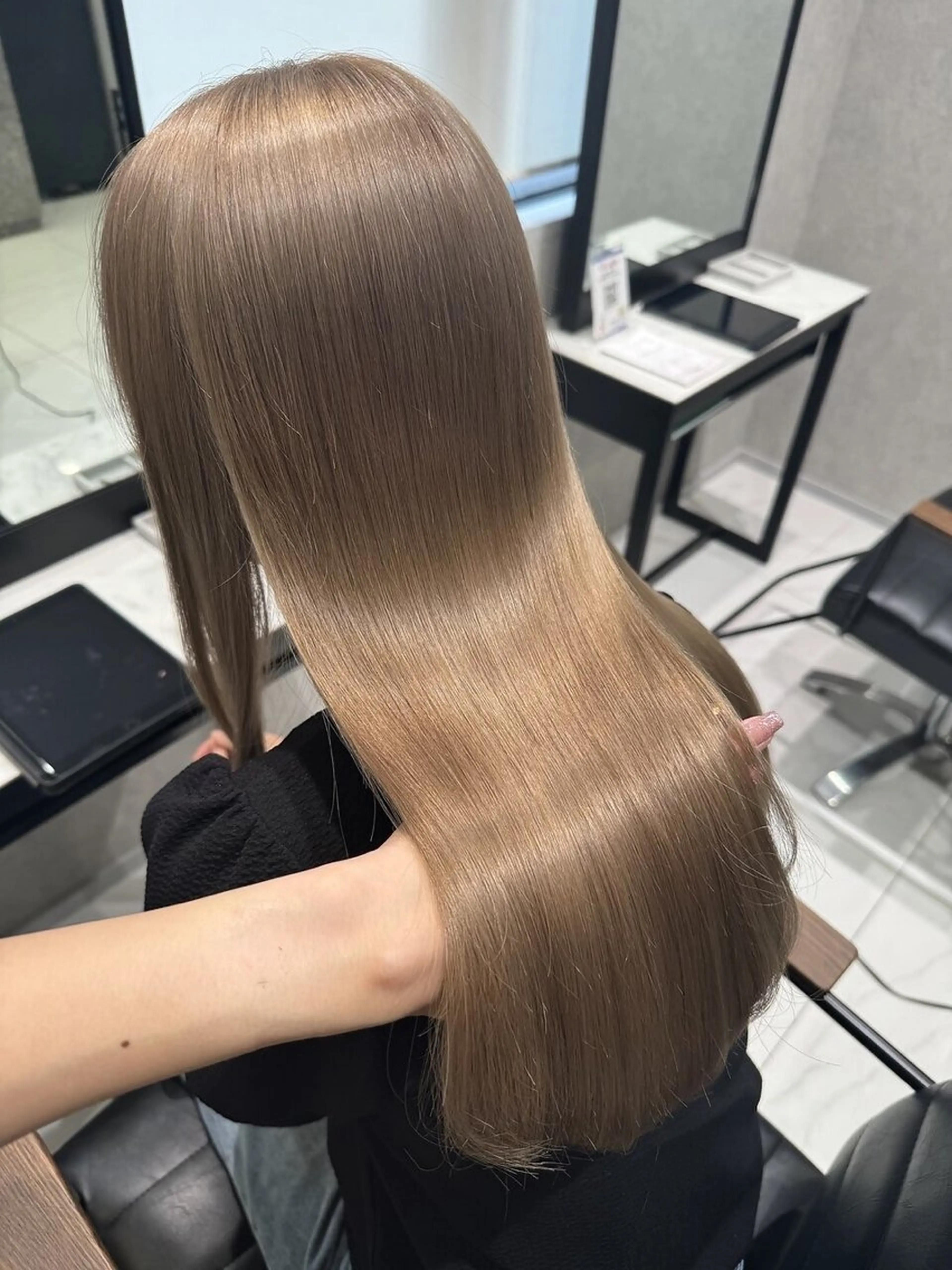 ロング トリートメント 艶髪透明感✨ストレ ート/池田  優紀のマツエク・マツパデザイン