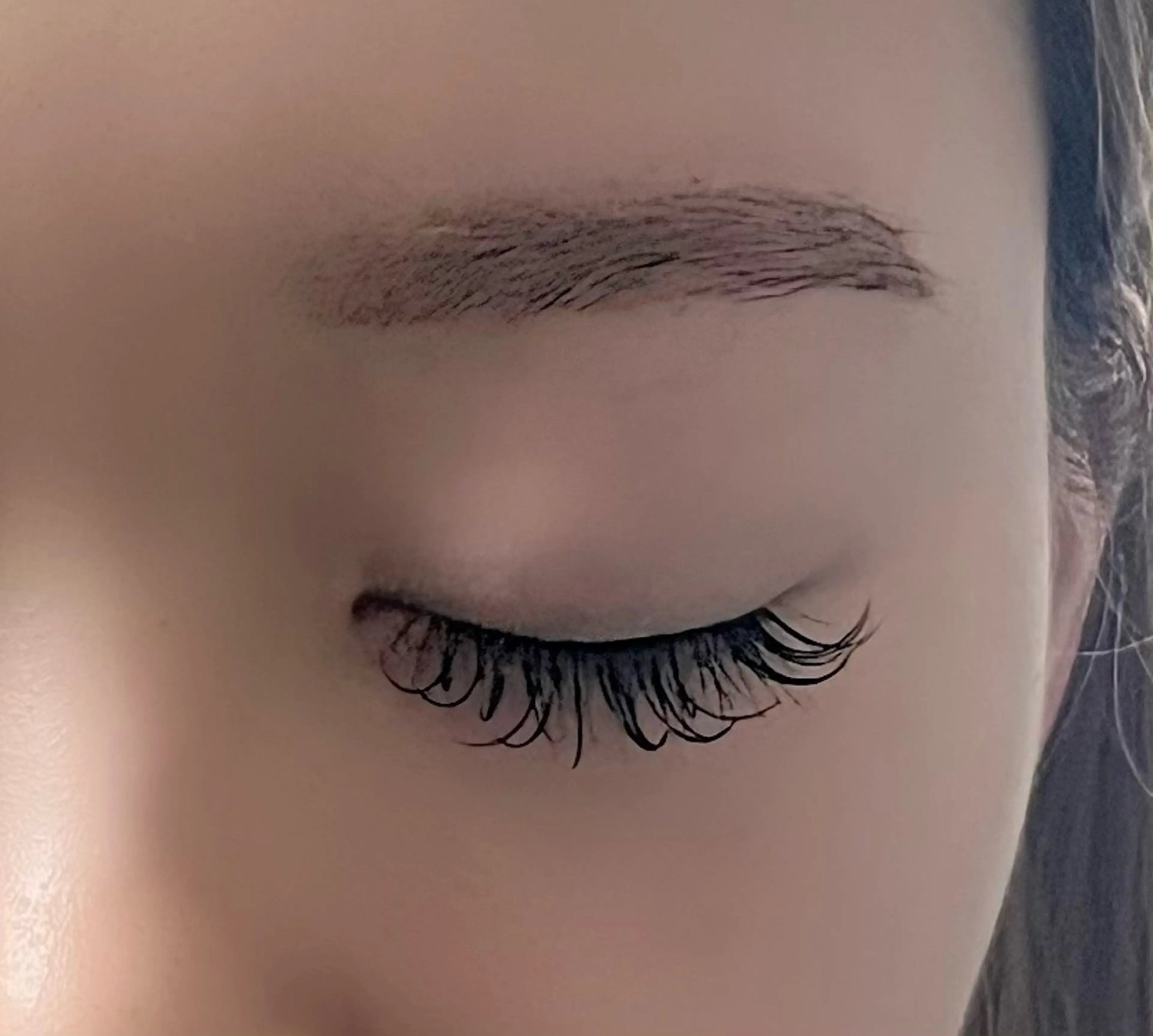 アイブロウ 石井 梨乃のマツエク・マツパデザイン