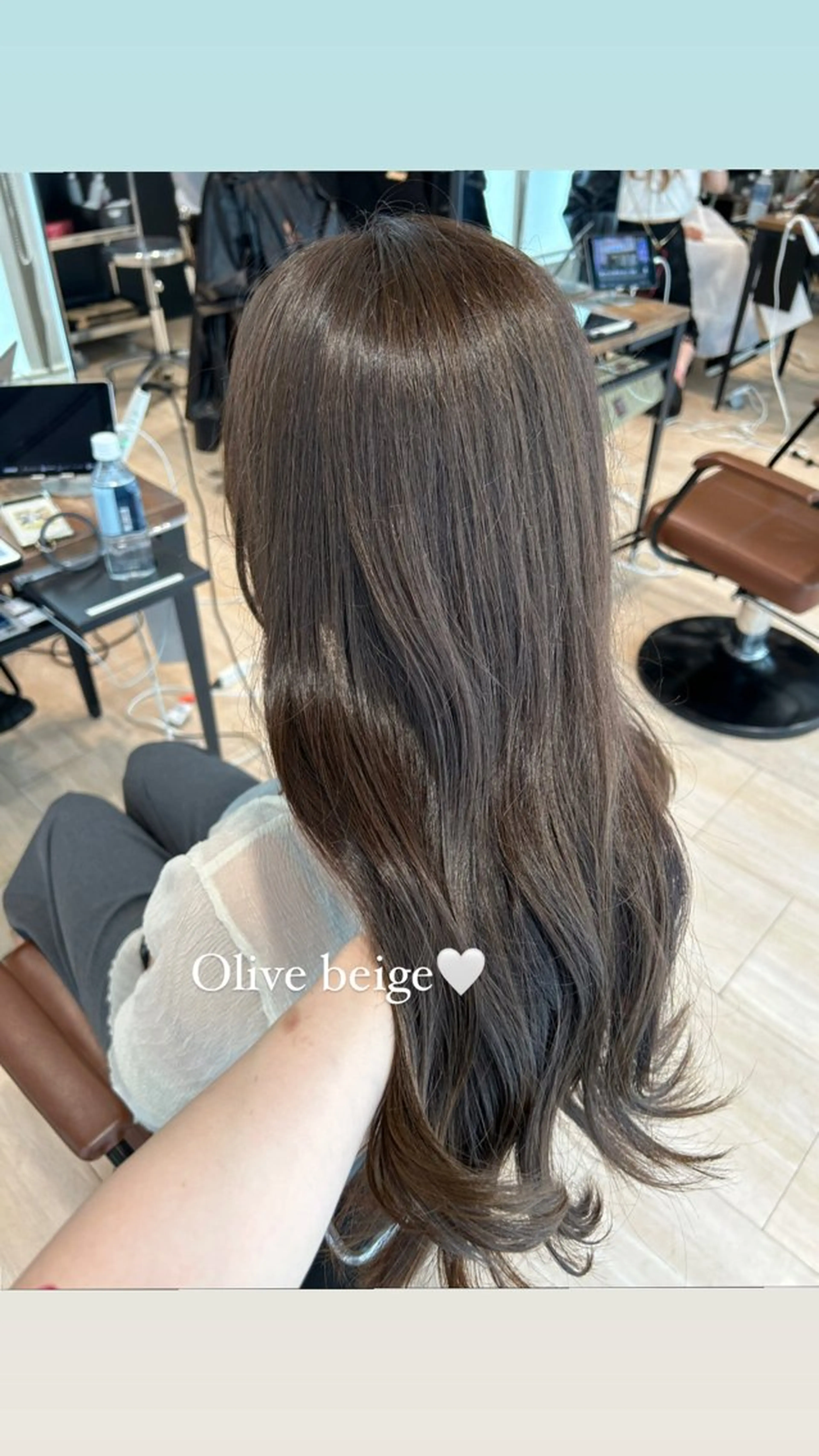 ミディアム カラー ベージュカラー オリーブベージュ オリーブカラー 🍼顔周りカット/ レイヤー/小川華奈のヘアスタイル