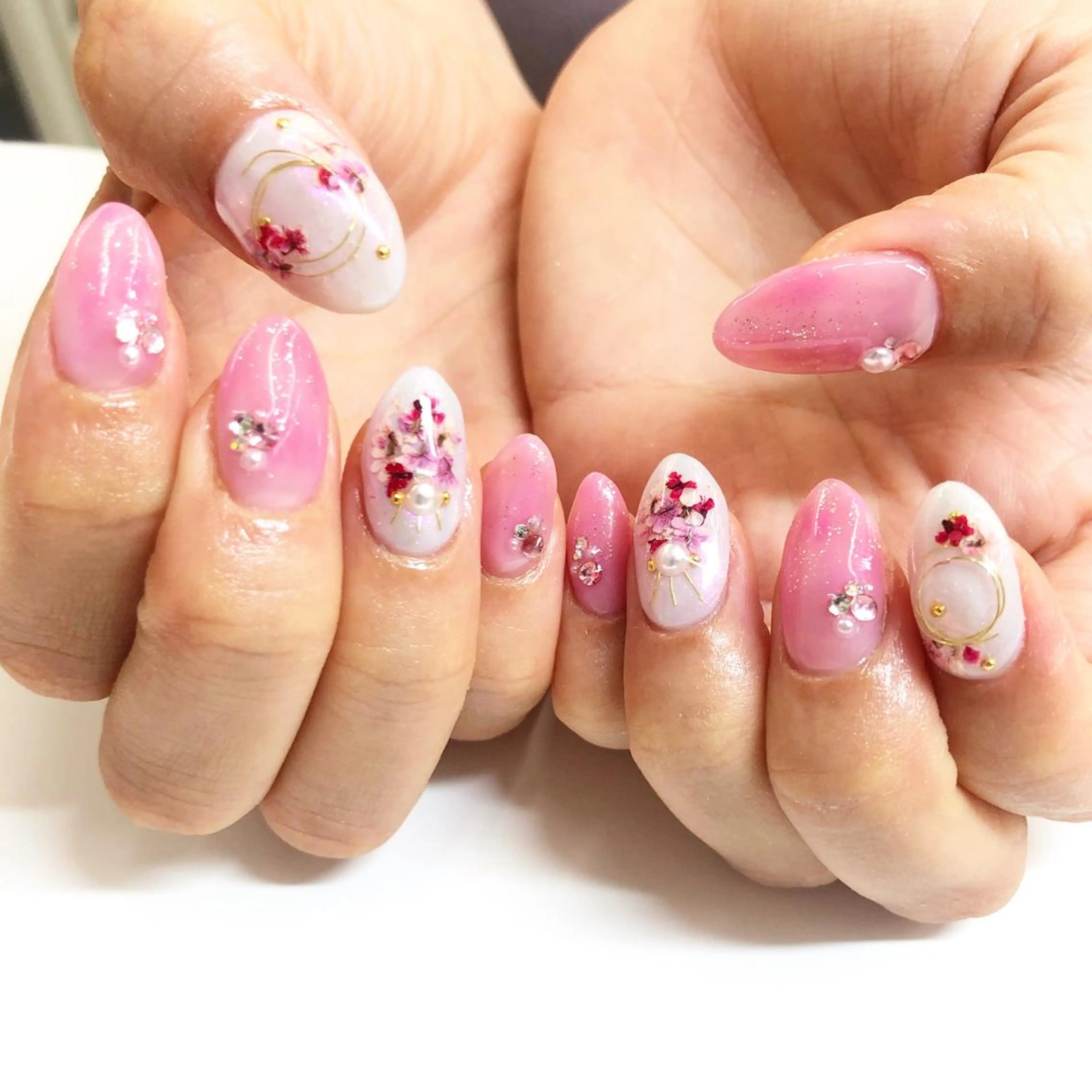 ネイル 春ネイル ハンドネイル Minami 🍓のネイルデザイン