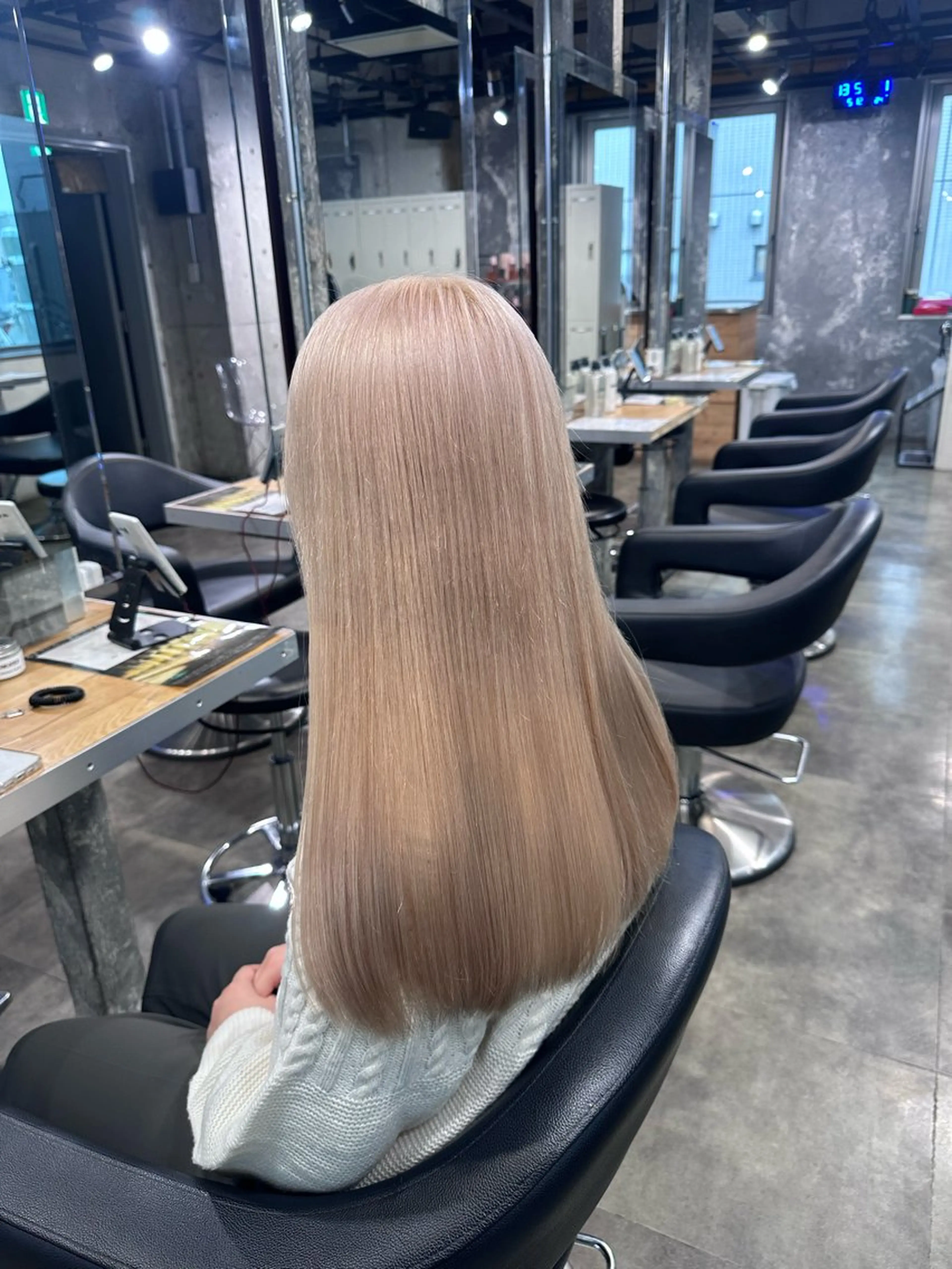 カラー 海外トレンドヘア🤍 sumireのヘアスタイル