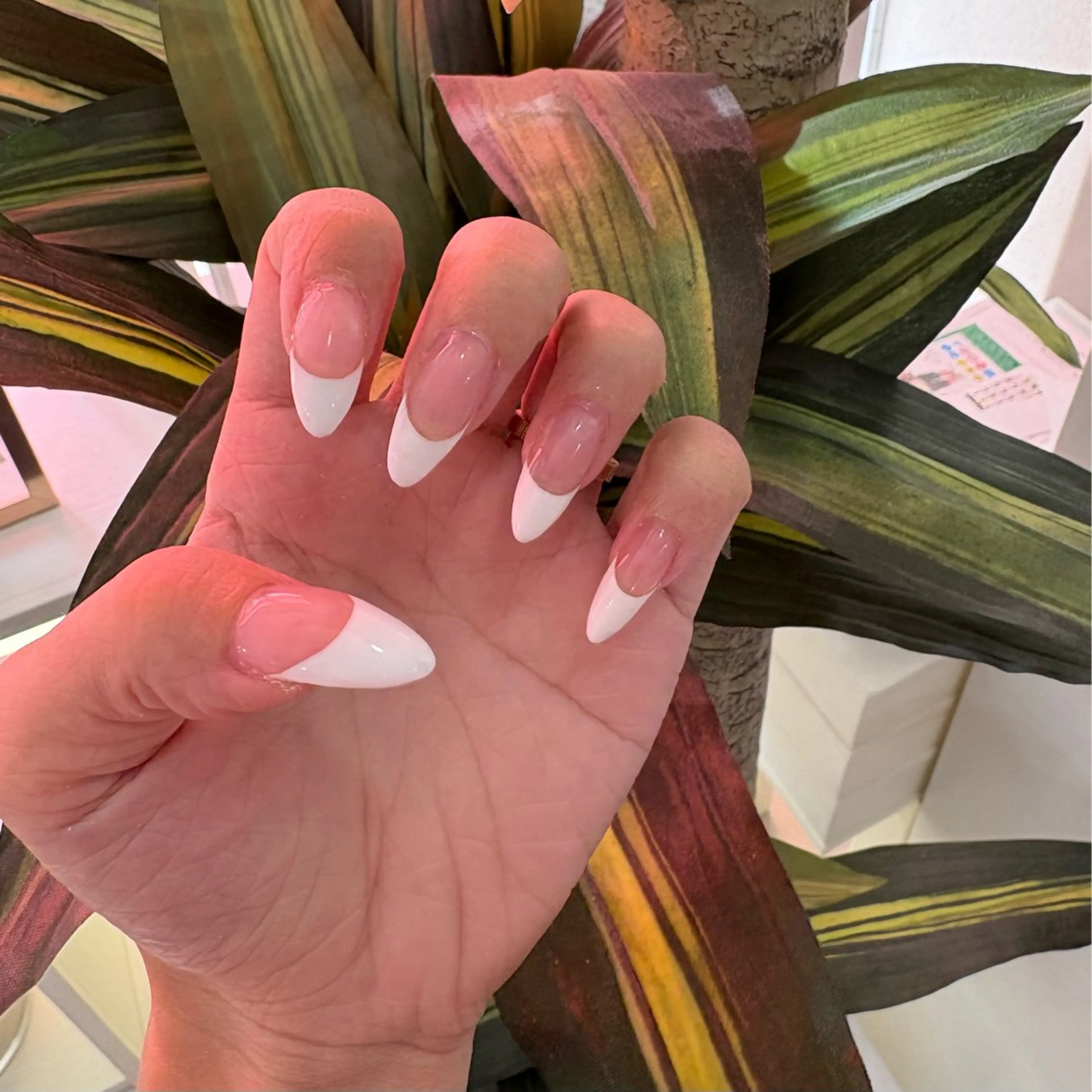 ネイル ハンドネイル リリーズネイル 伊藤のネイルデザイン