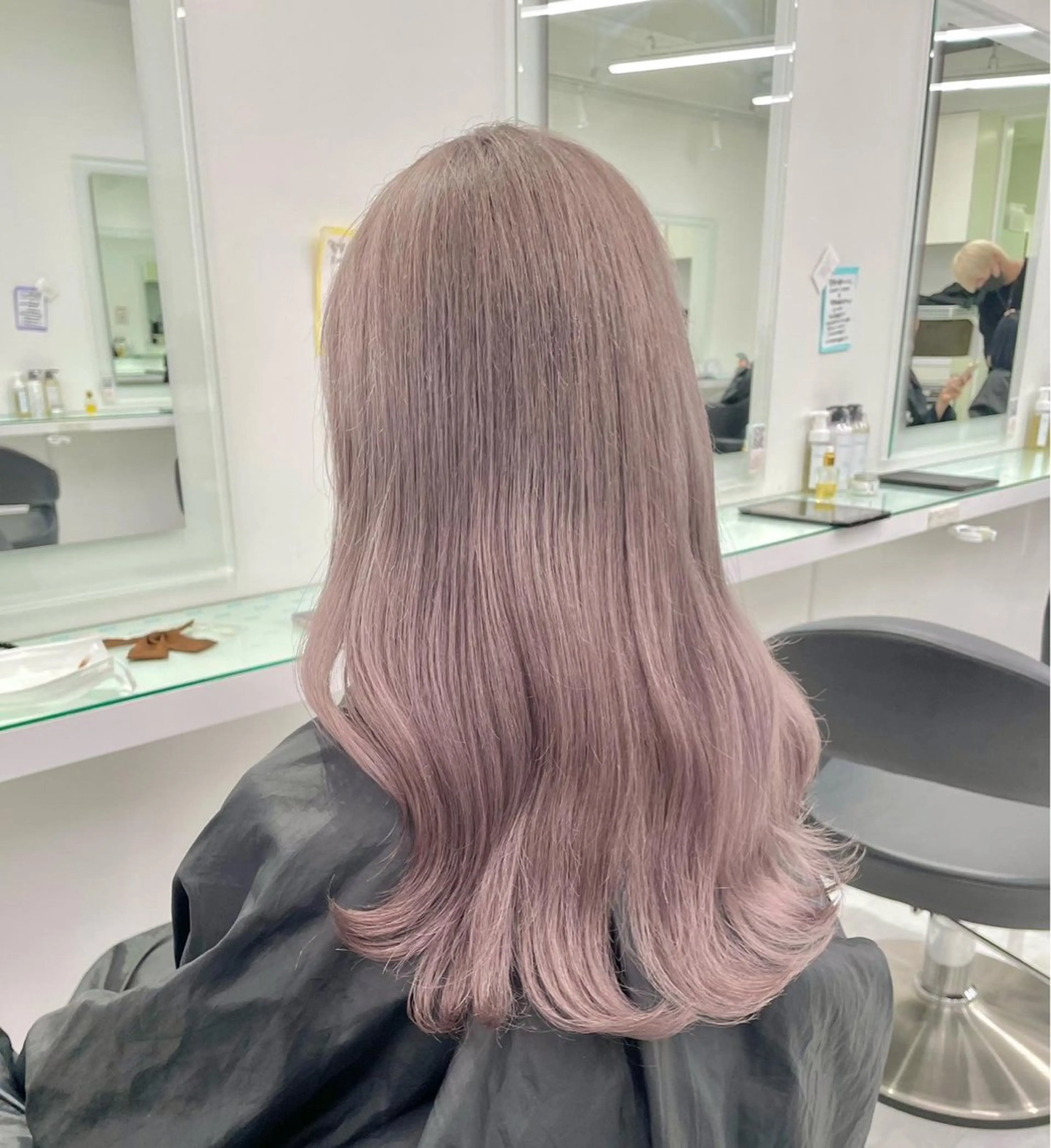 ロング カラー グレージュ ピンクカラー ヘアカラー 💖トレンド夏 カラー💖FUTAのヘアスタイル