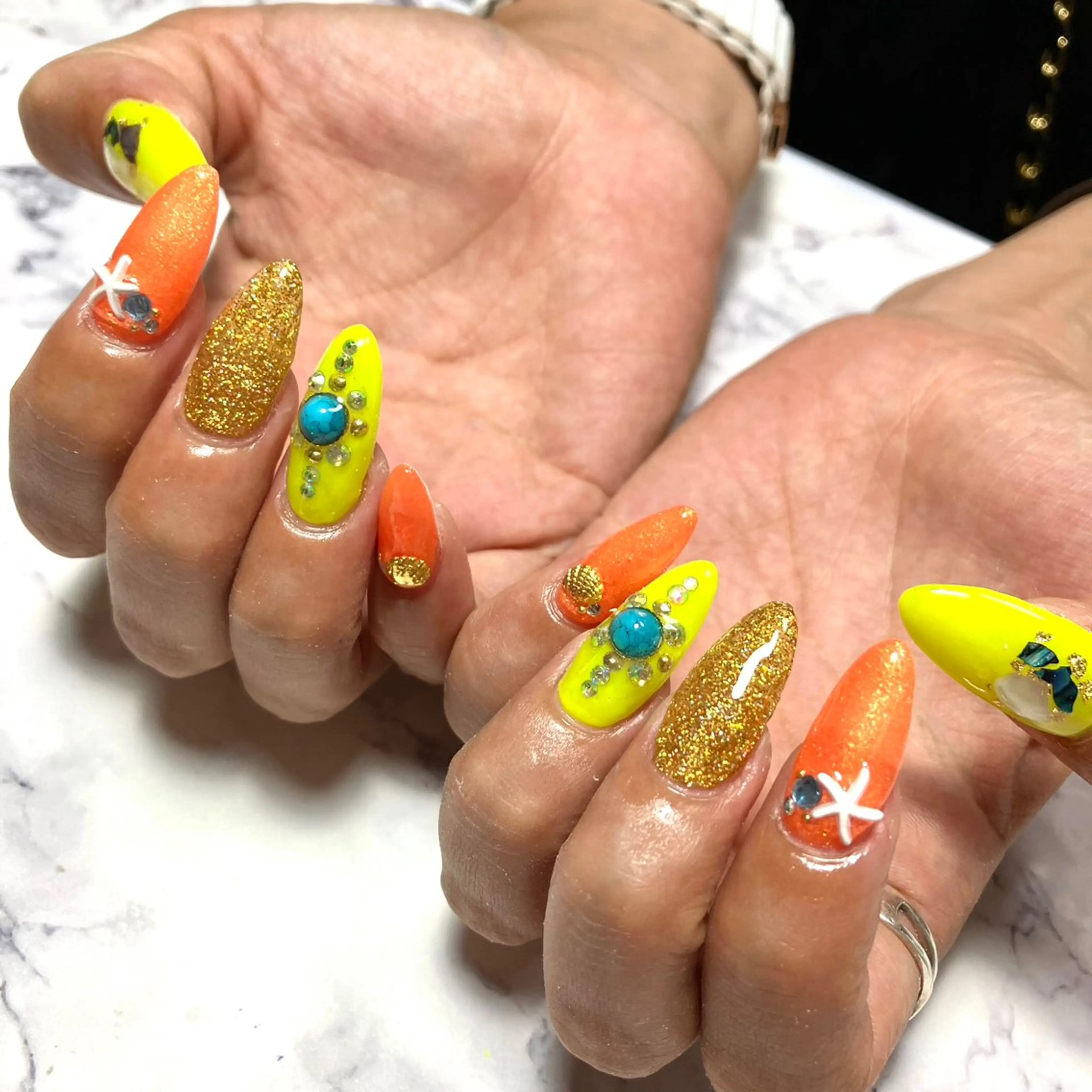 ネイル オレンジ 夏ネイル 黄色 salon Mのネイルデザイン