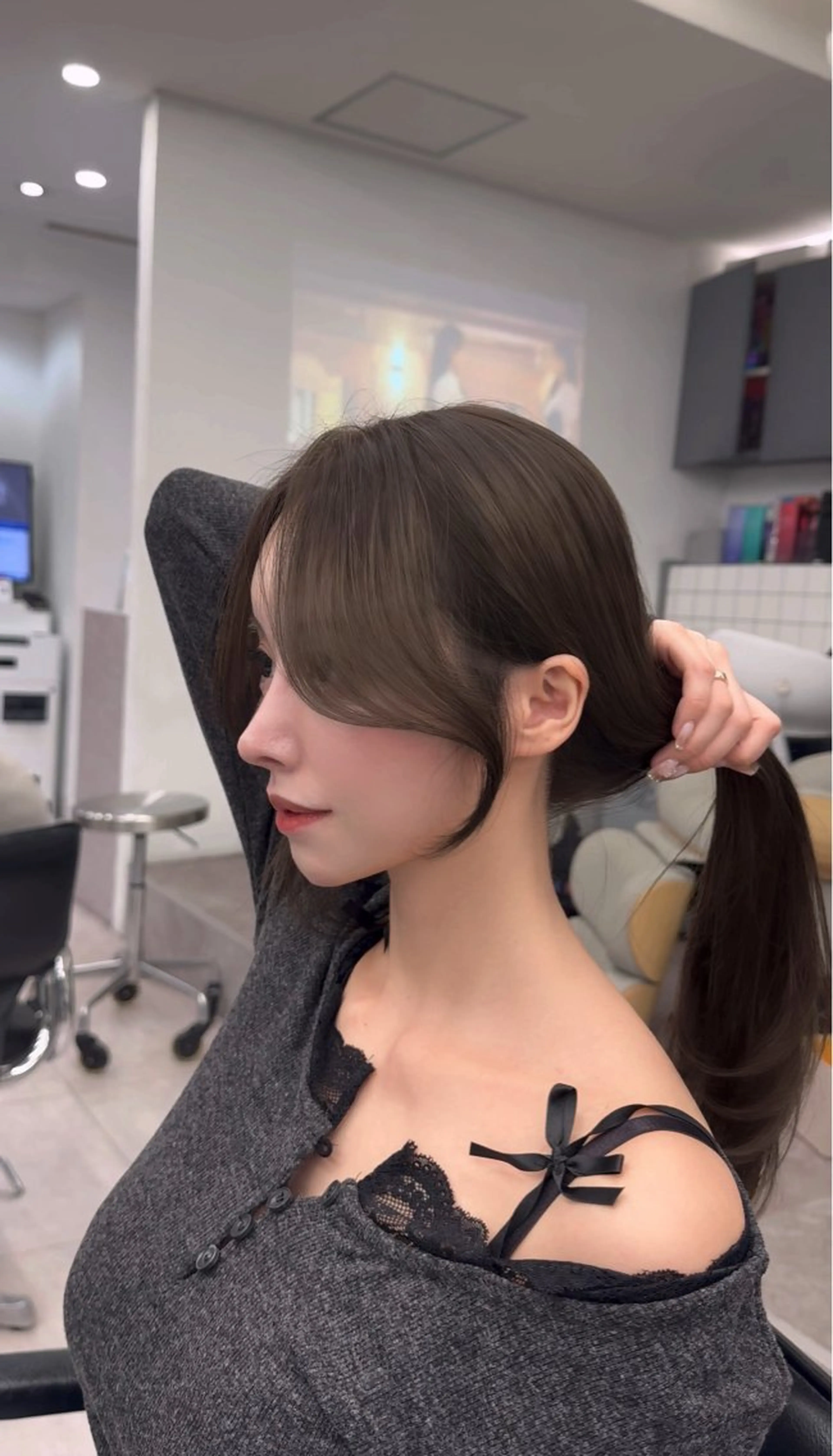 ロング カラー 顔周りカット 韓国風ヘア レイヤーカット おくれ毛 サイドバング カット 高島大登/顔周り /レイヤーカットのヘアスタイル