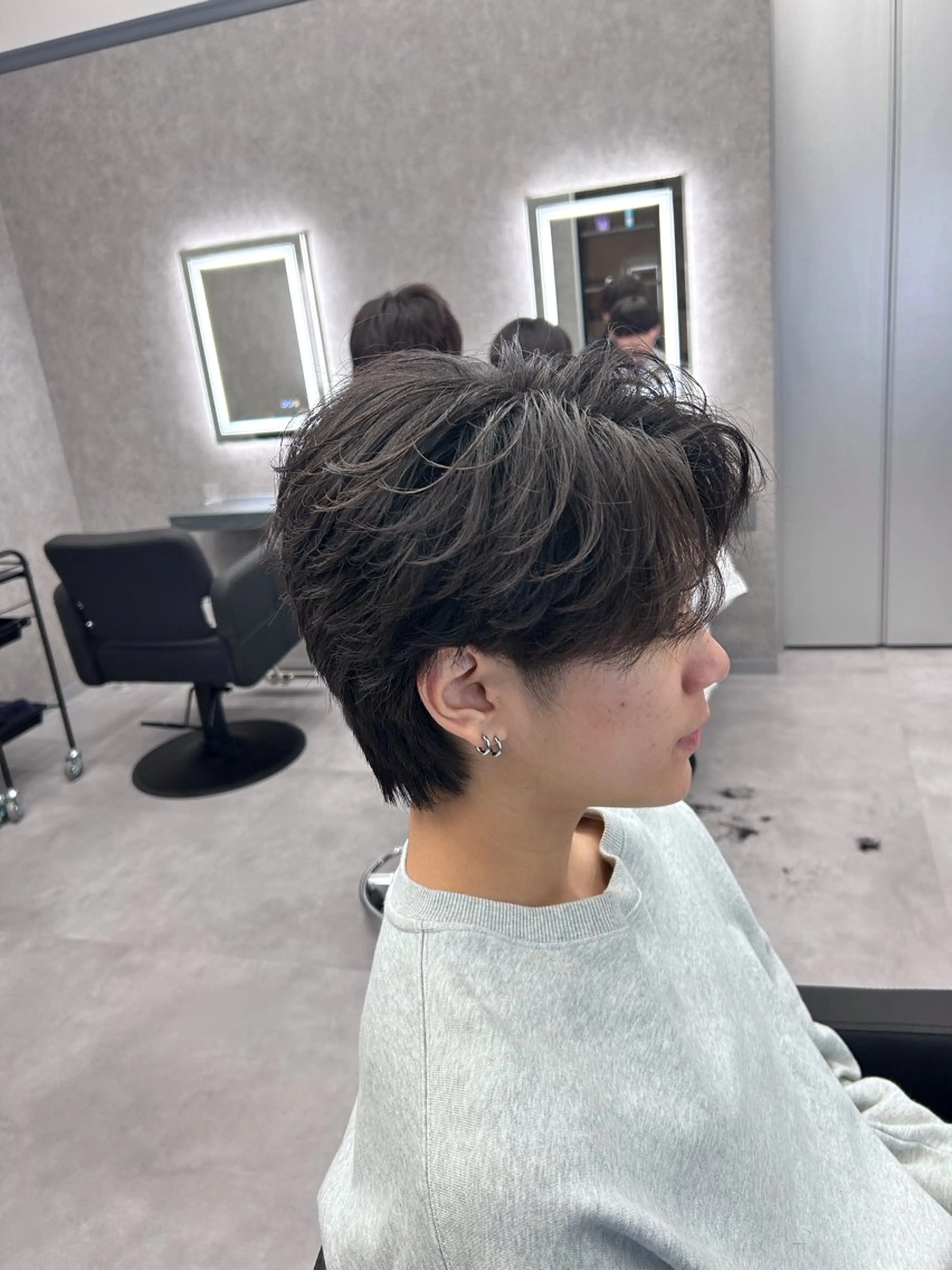 ショート カラー パーマ メンズ フェザーパーマ メンズパーマ カット ヘアカラー 縮毛矯正 トリートメント STANCE MEN'S公式のヘアスタイル