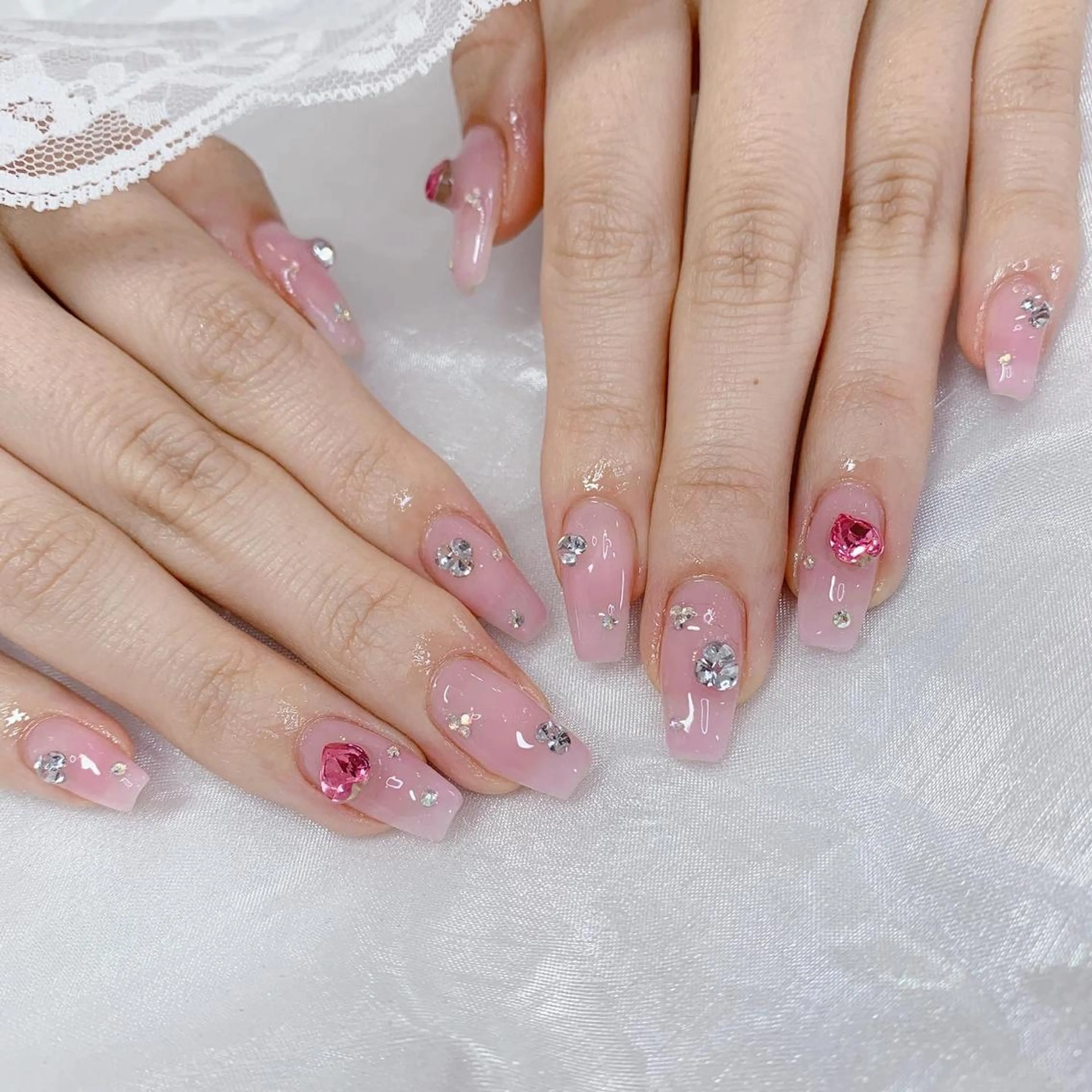 ネイル ハンドネイル La neige* yuki 🥯🍑のネイルデザイン