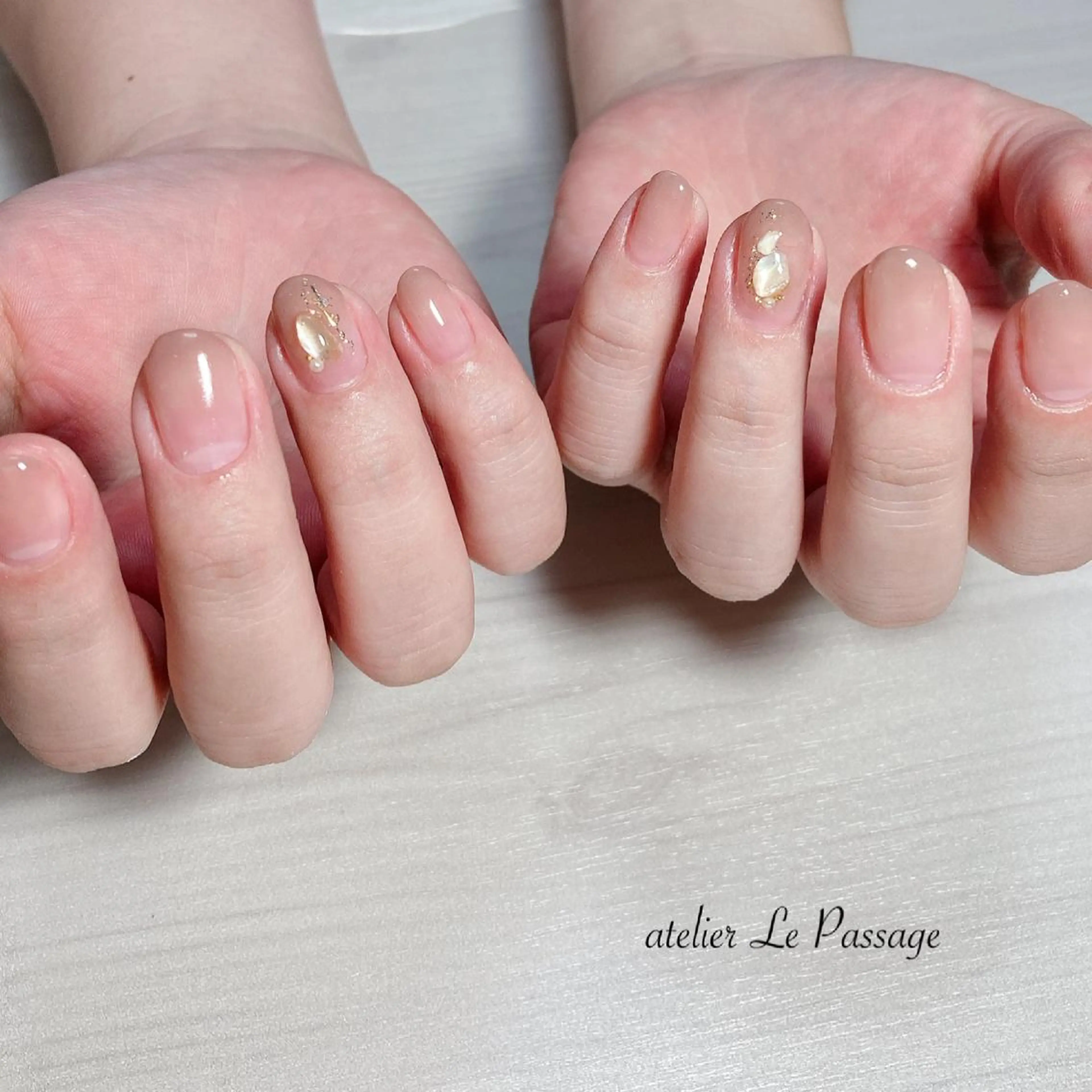 ネイル 長さ出し ジェルネイル グラデーション マグネットネイル オフィスネイル Atelier Le Passage所属・h nakatsukaのネイルデザイン