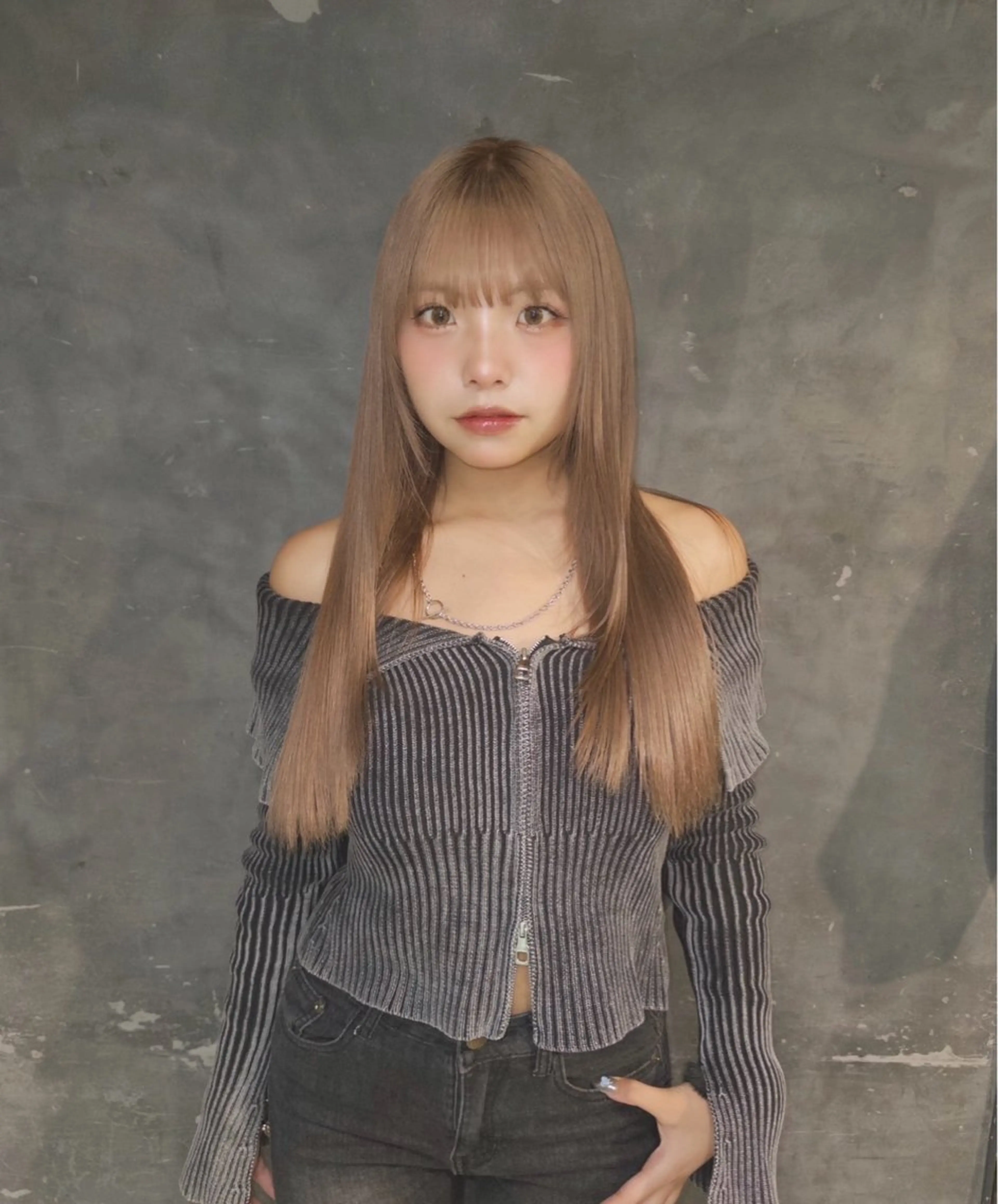 カラー ブリーチ グレージュ ヘアカラー 二宮 陽太のヘアスタイル