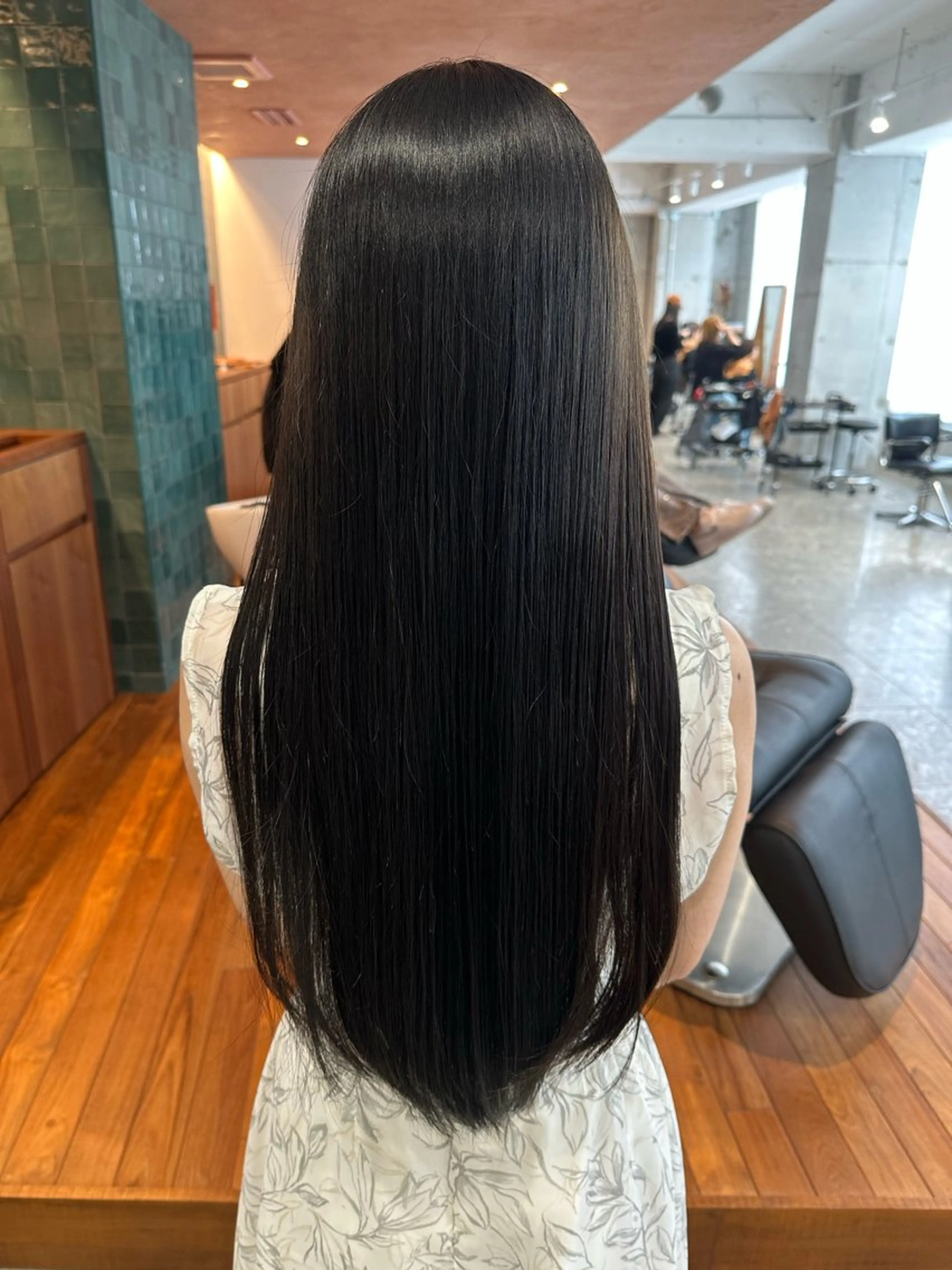ロング カラー ヘアカラー トリートメント 金澤 花のヘアスタイル