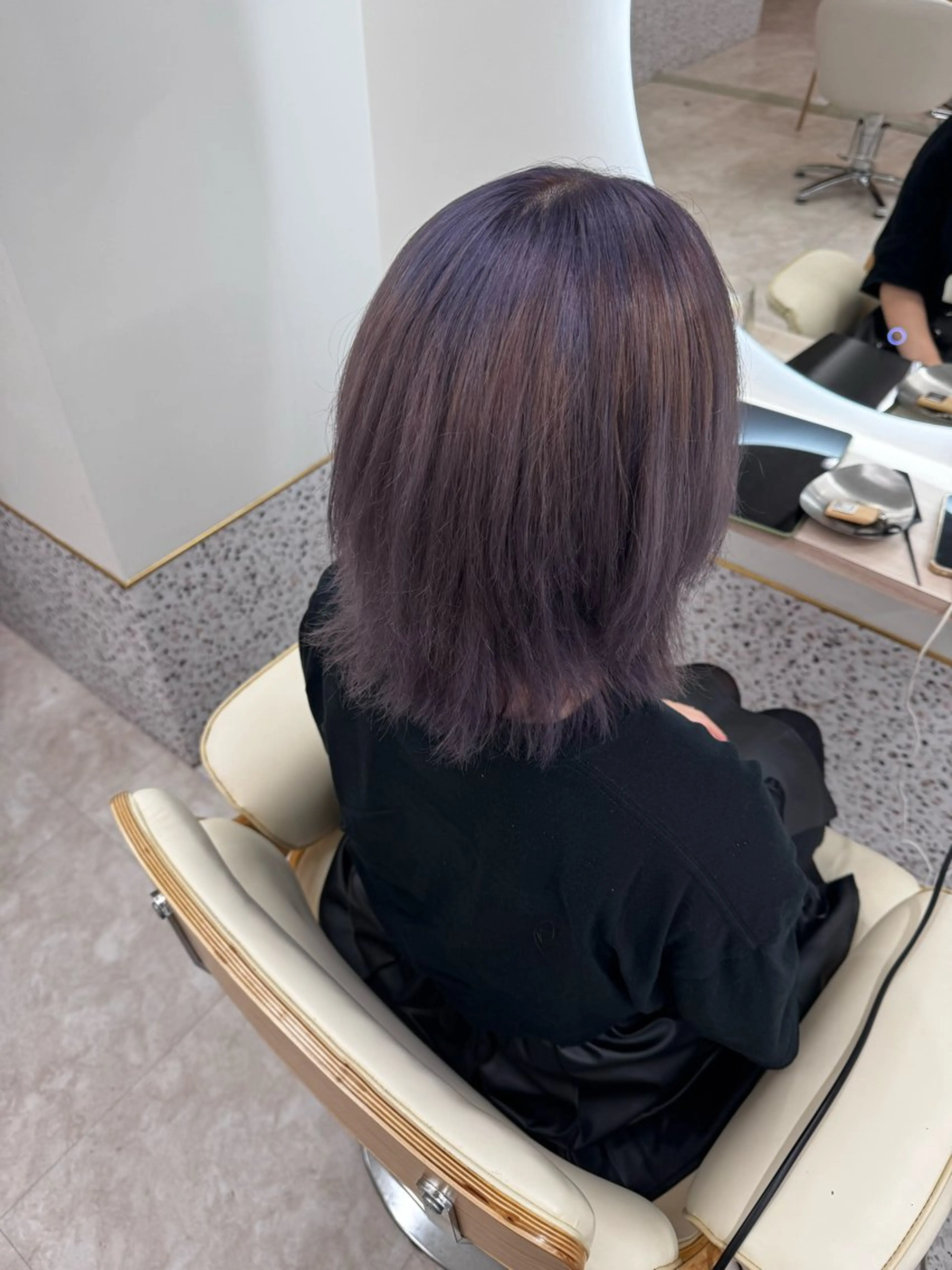 ショート ヘアカラー ハイトーン、艶カラー 24時間可能しょあのヘアスタイル