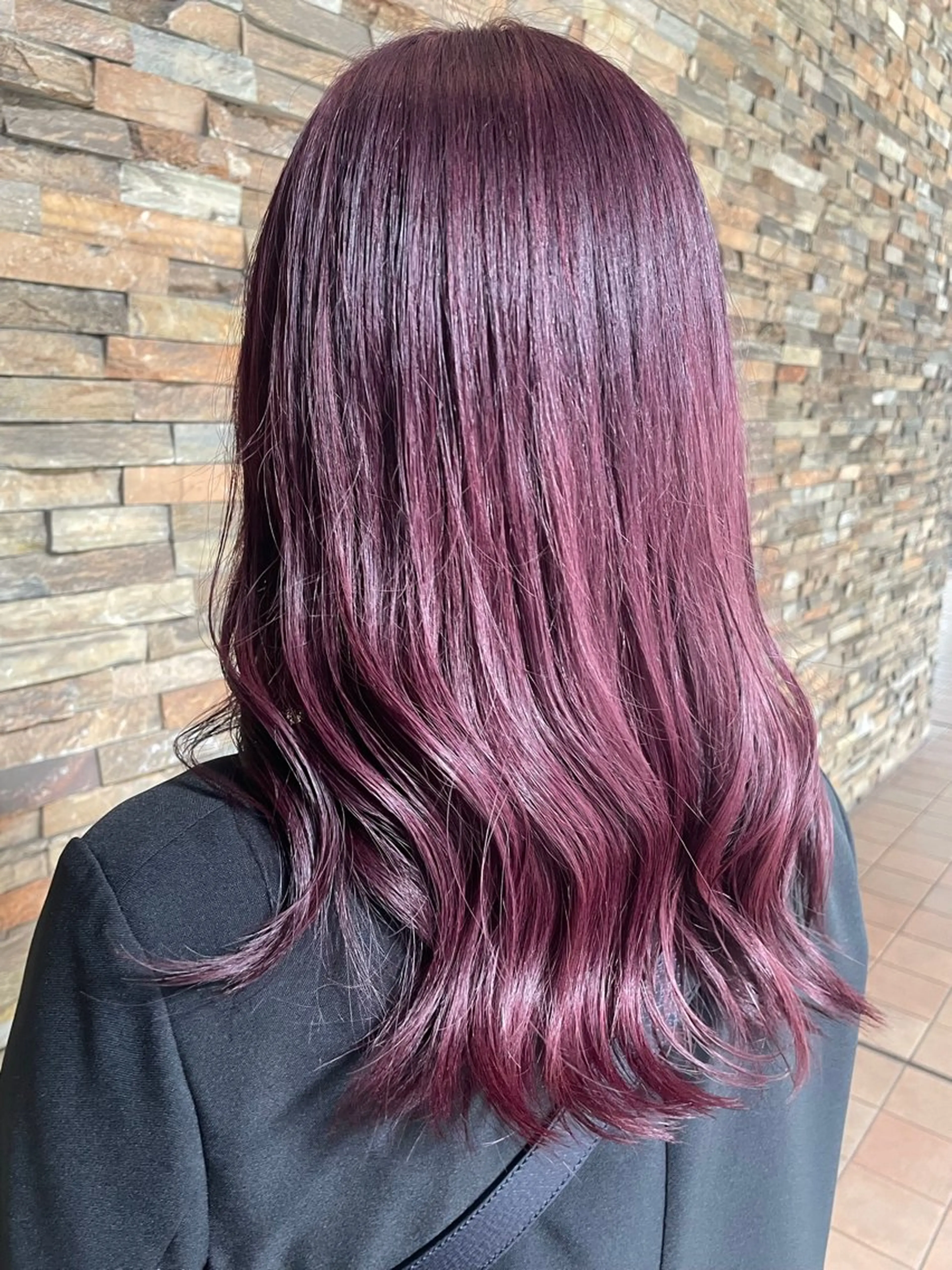 ロング ハイライト 髪質改善 縮毛矯正 トリートメント 酸性ストレート ヘアカラー トリートメント 肌までキレイ見え✨️ 赤み消し特化のヘアスタイル