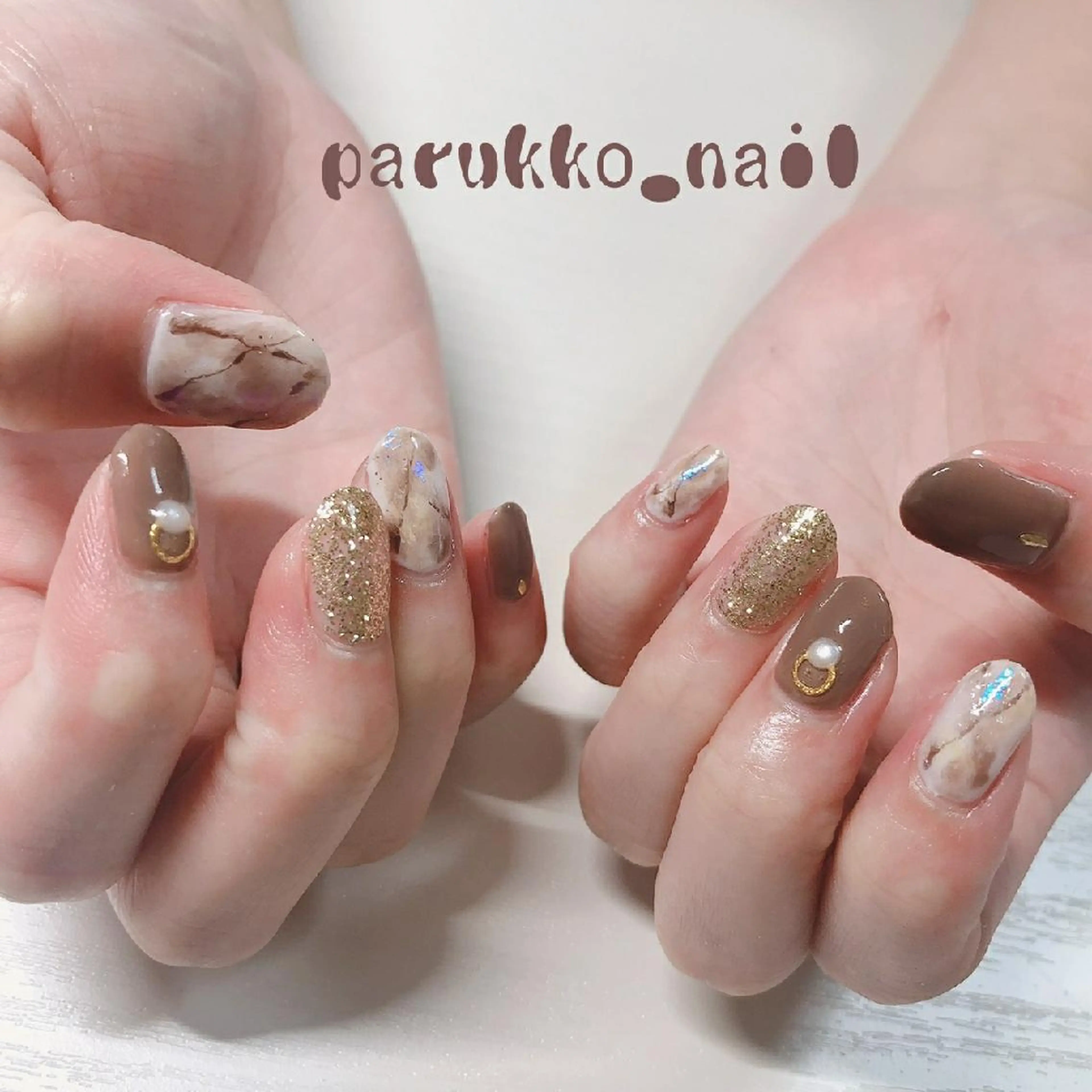 ネイル 大理石ネイル(マーブル) 爪工房ぱるっこ所属・川岡 香を里のネイルデザイン