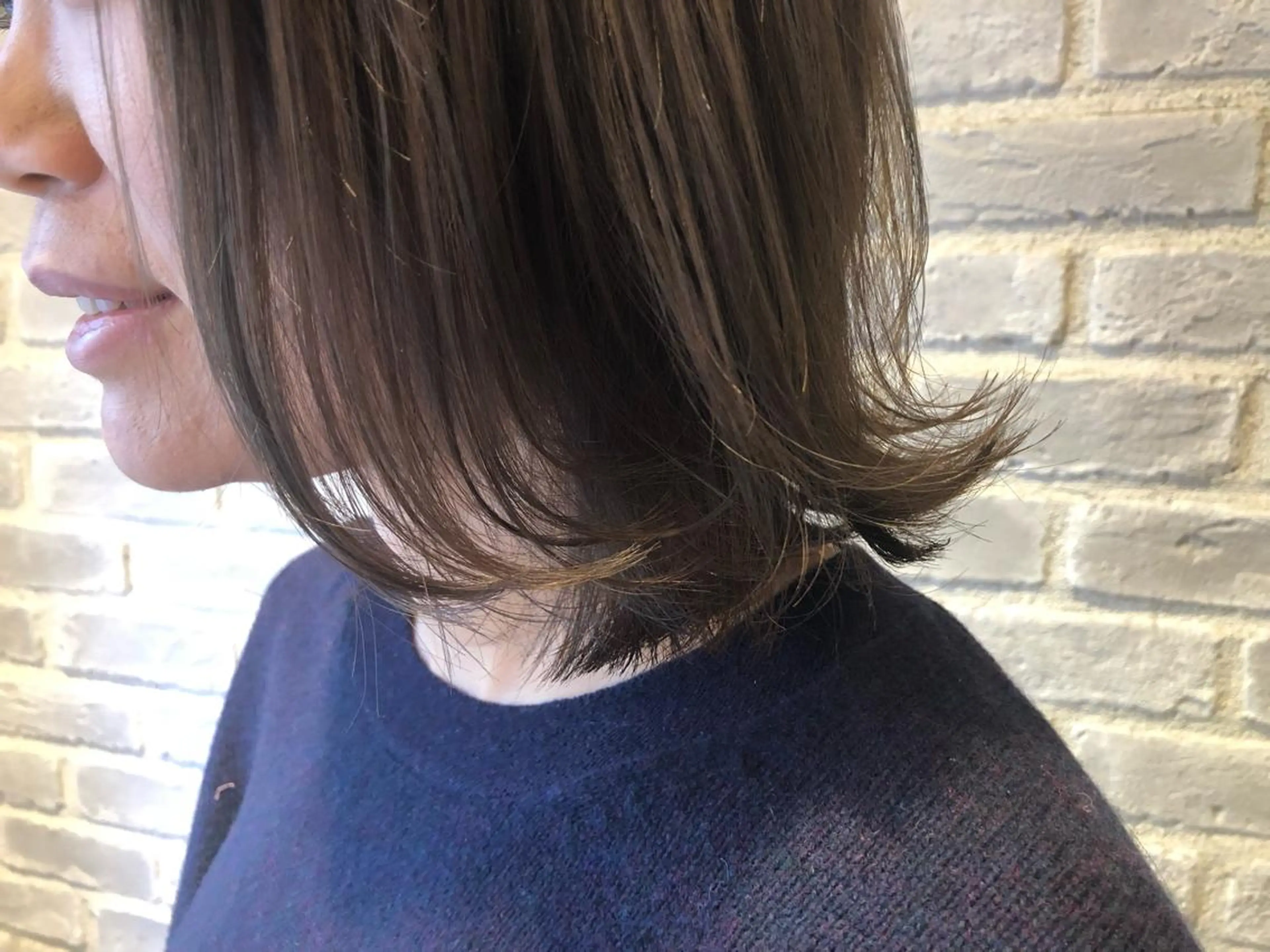ミディアム カラー 藤井 菜緒のヘアスタイル