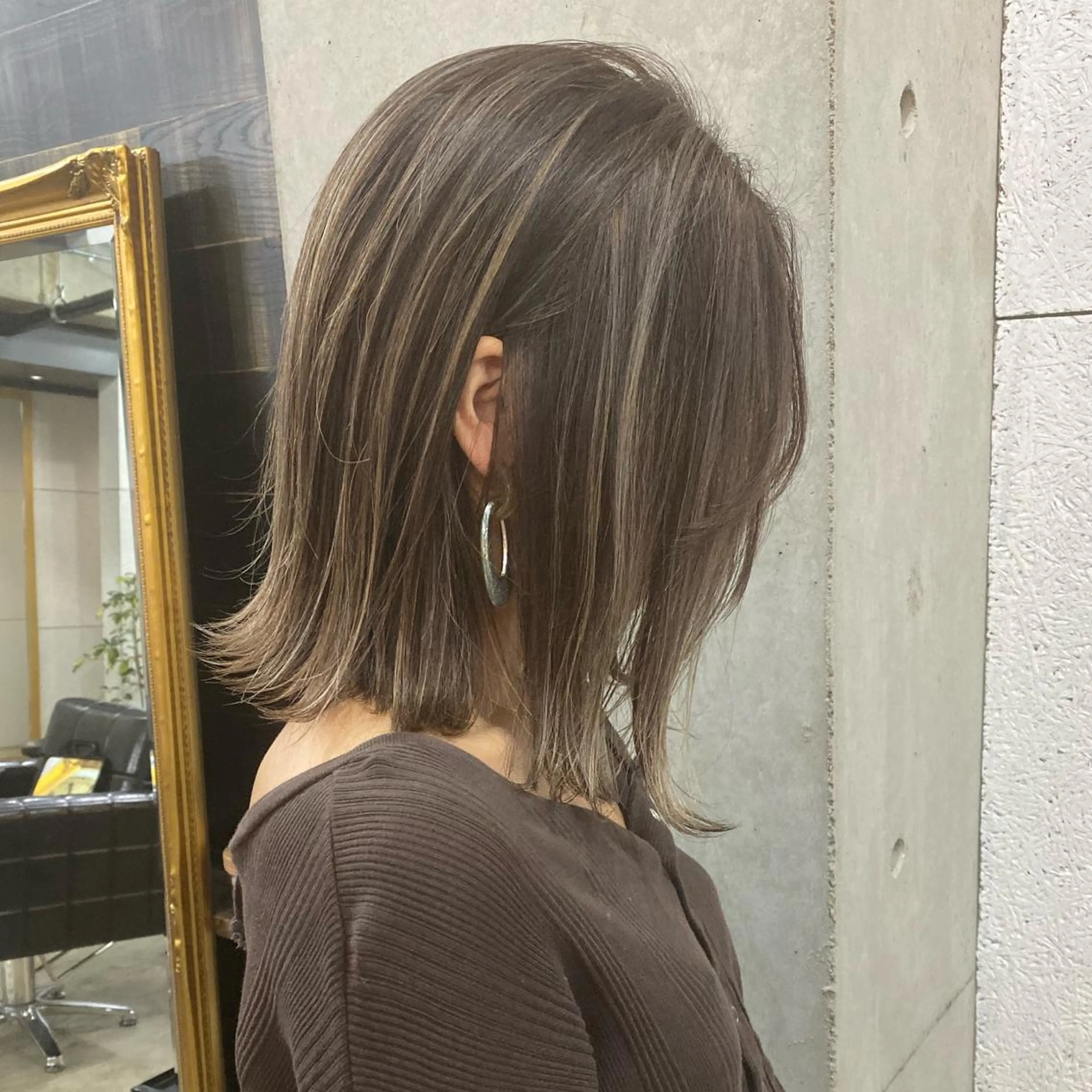 ショート カラー ネイル マツエク・マツパ ベージュカラー ハイライトカラー ボブ ハイライト カット ヘアカラー トリートメント 中山 天地のヘアスタイル