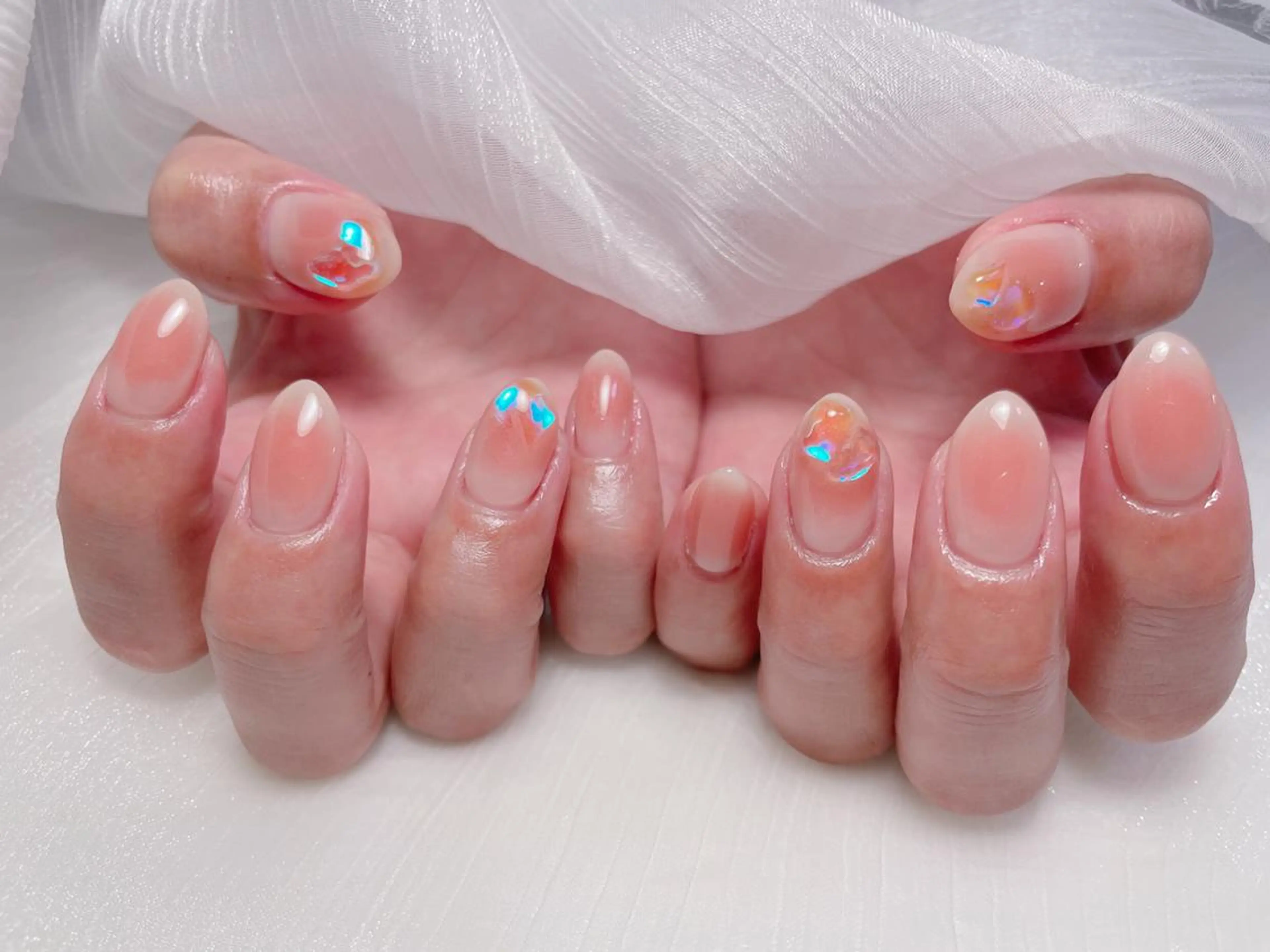 ネイル チークネイル グラデーション 氷ネイル・うるうるネイル 持ち込み ニュアンスネイル 🎀Yumi✨ 長さ出し専門のネイルデザイン