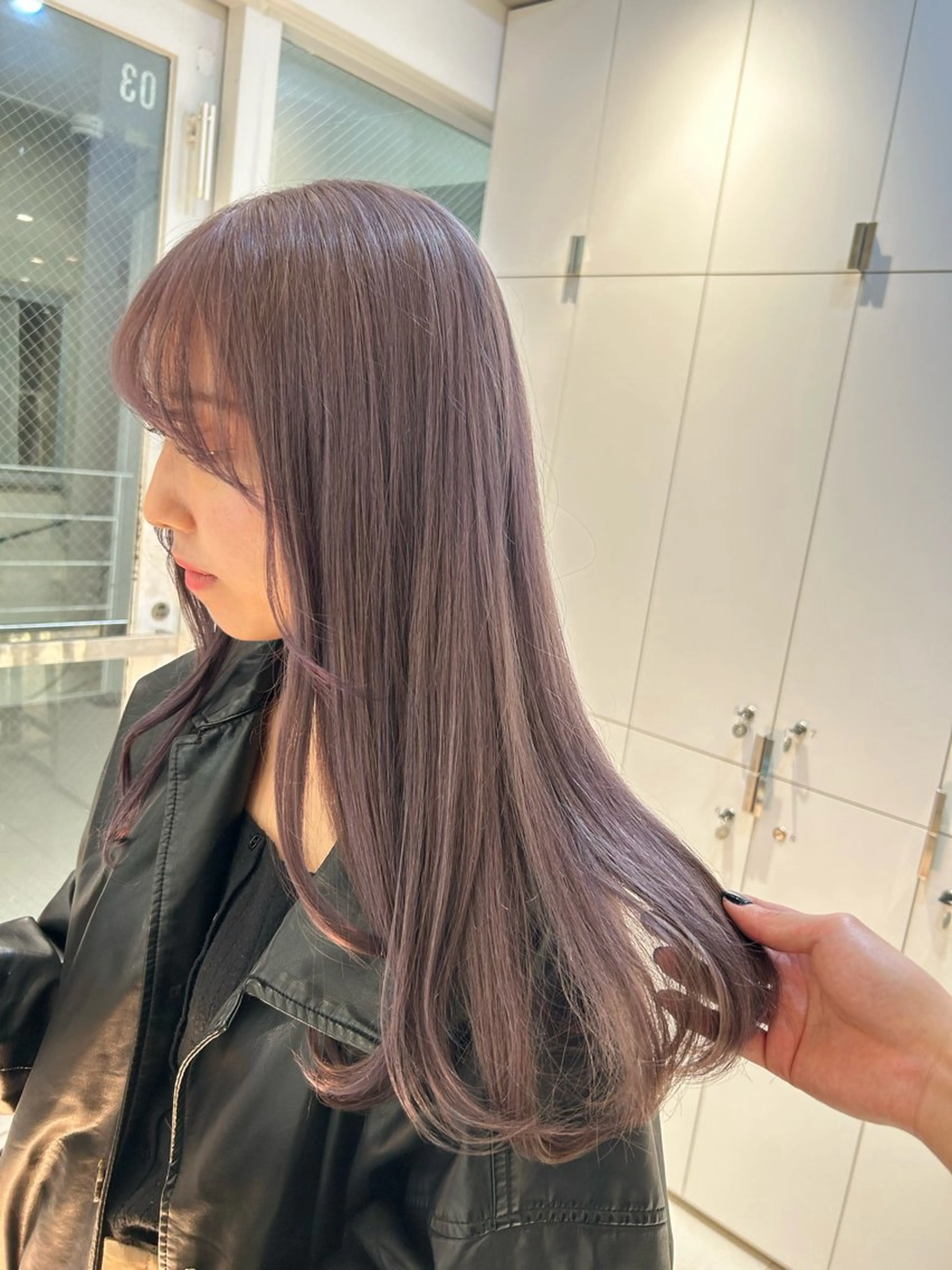 ロング カラー ヘアアレンジ ベージュカラー ラベンダーカラー ラベンダーベージュ 《暖色/韓国レイヤー 》🇰🇷桑原ユキネのヘアスタイル