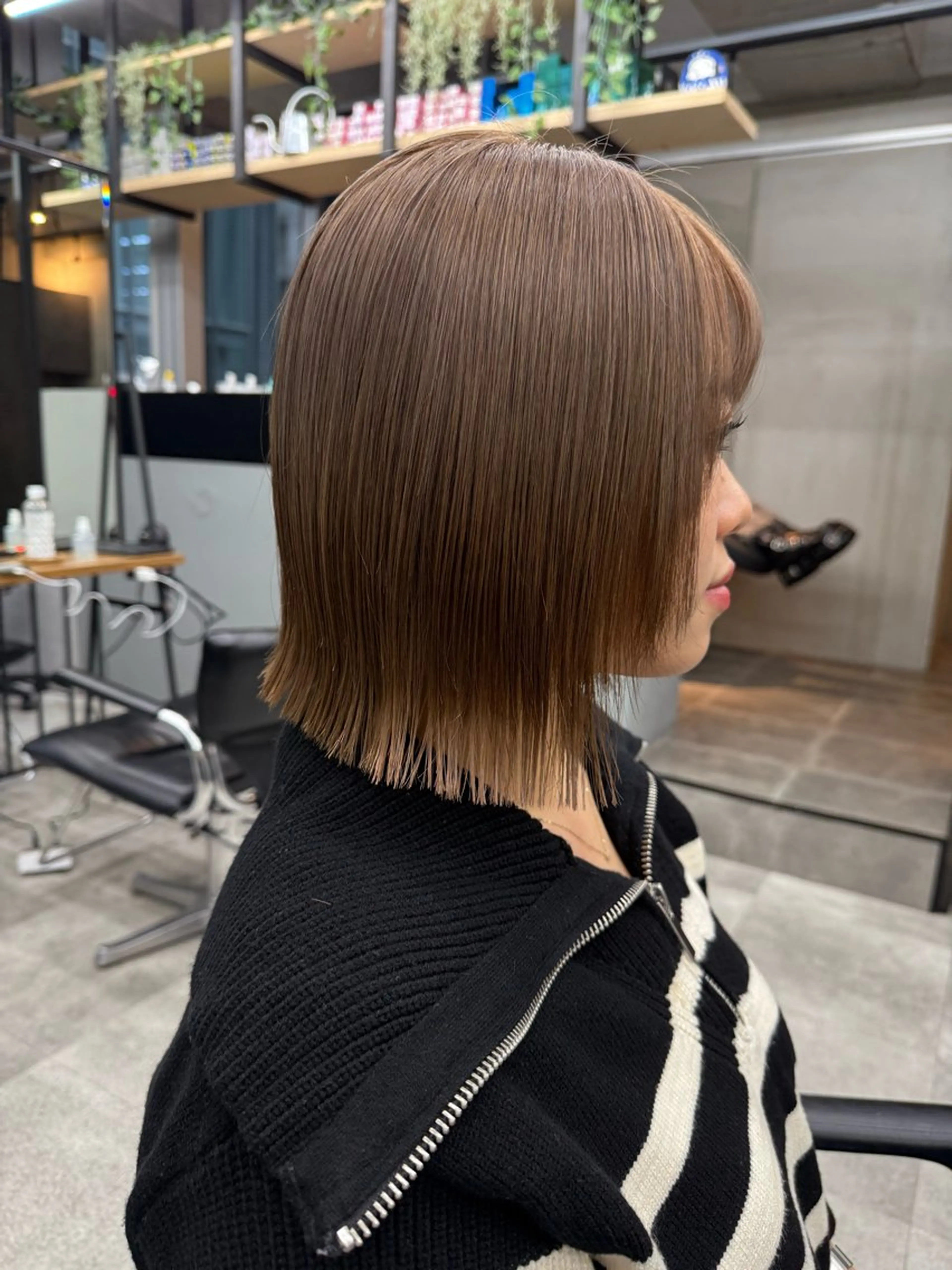 ミディアム ボブ カット ヘアカラー 切りっぱなしボブ/ 小顔ボブNANAのヘアスタイル
