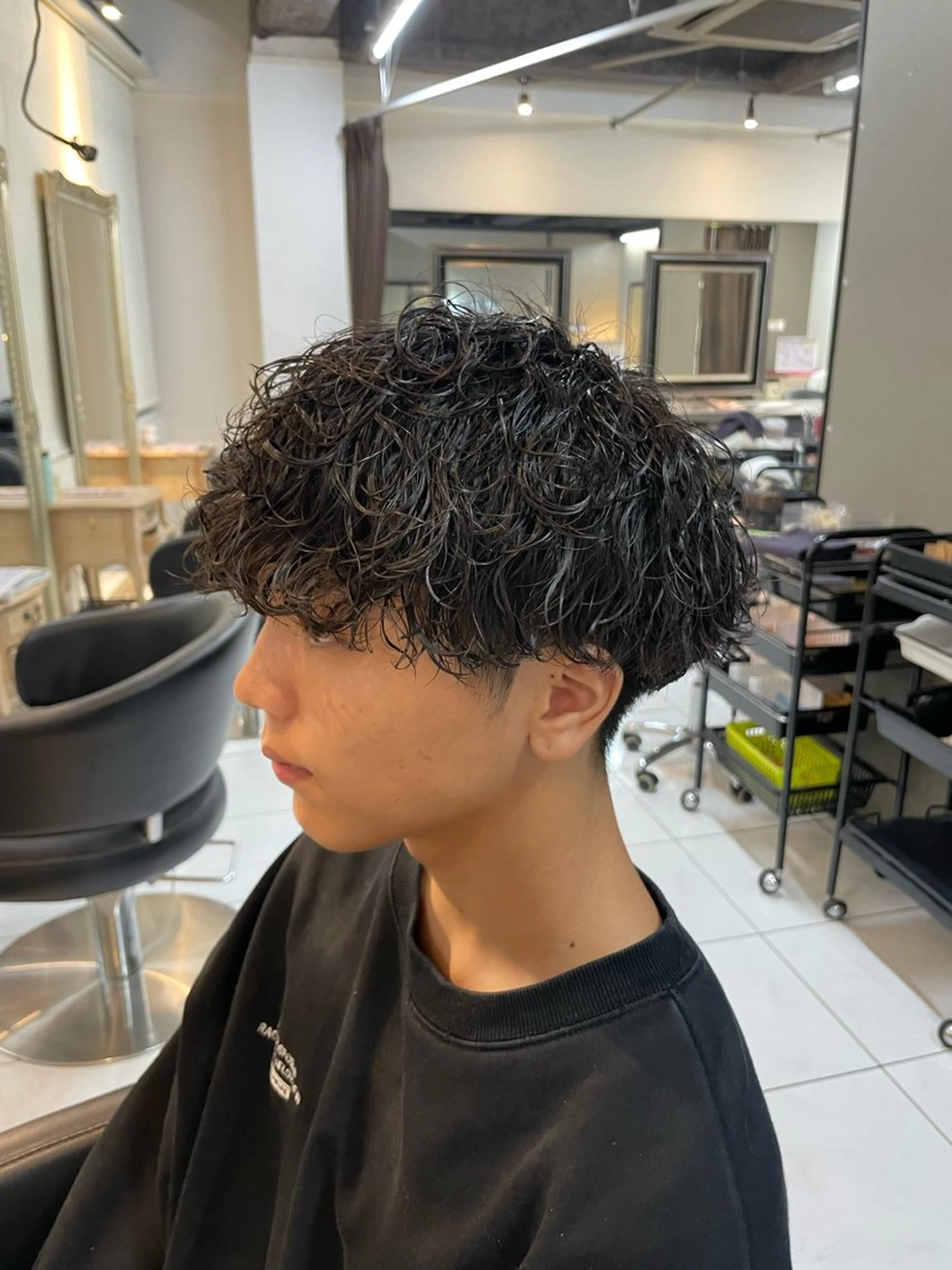 ショート カラー パーマ メンズ メンズパーマ 波巻きパーマ カット パーマ 🔥お値段以上🔥 メンズ特化たかひろのヘアスタイル