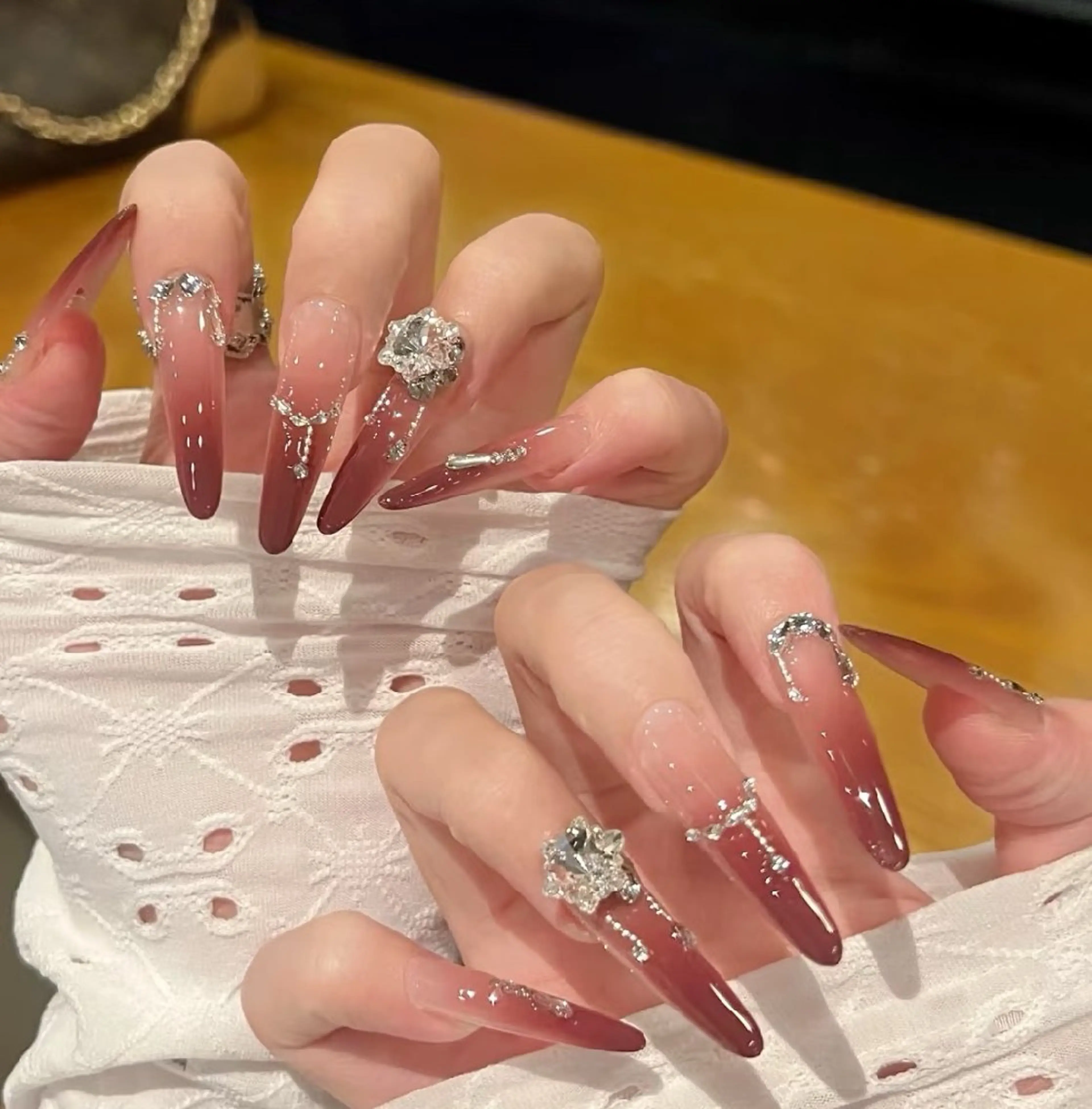 ネイル Miu Miu 🎀 Nailのネイルデザイン