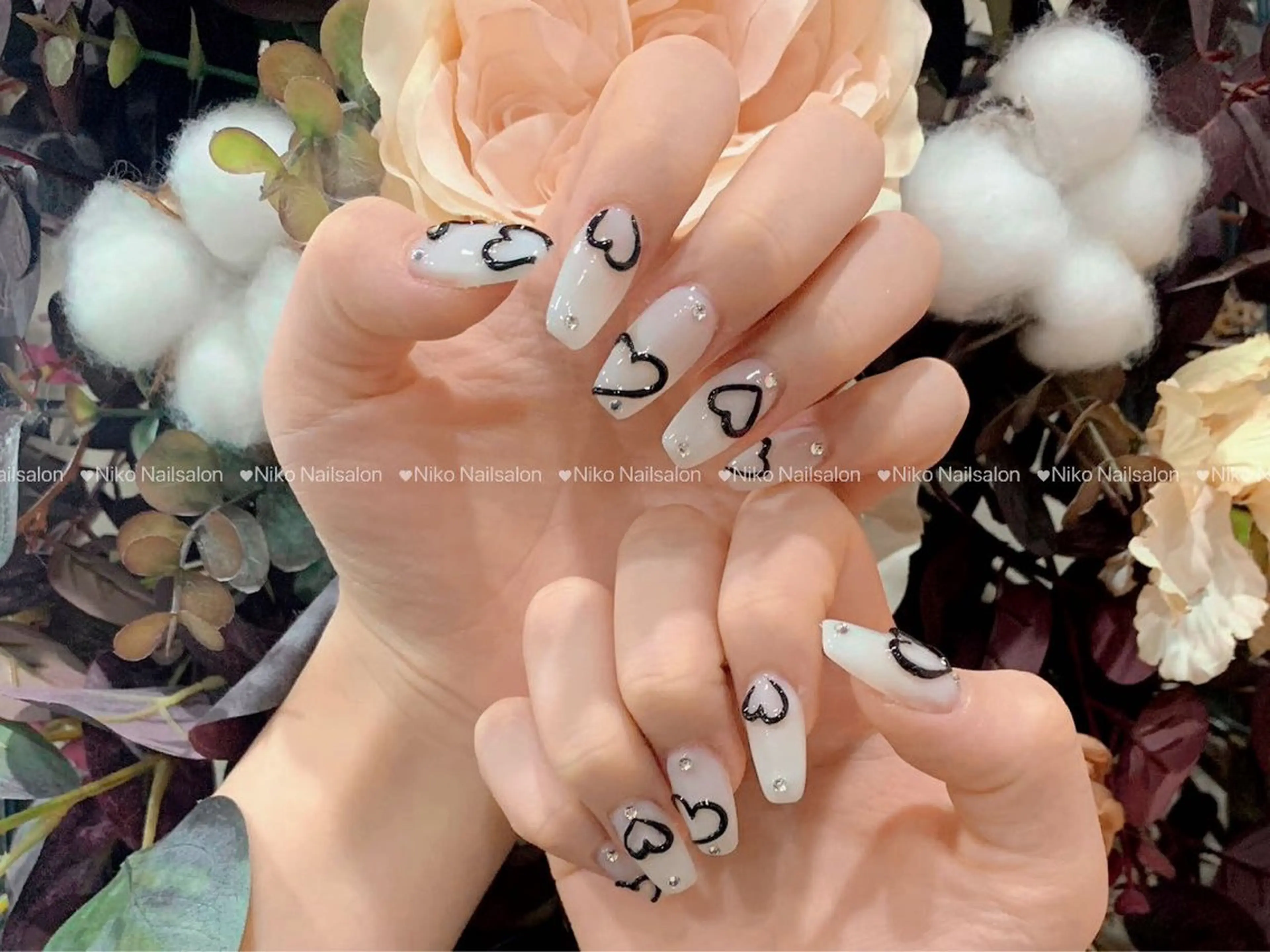 ネイル チークネイル 長さ出し フットネイル フレンチネイル ジェルネイル Niko nailサロンのネイルデザイン