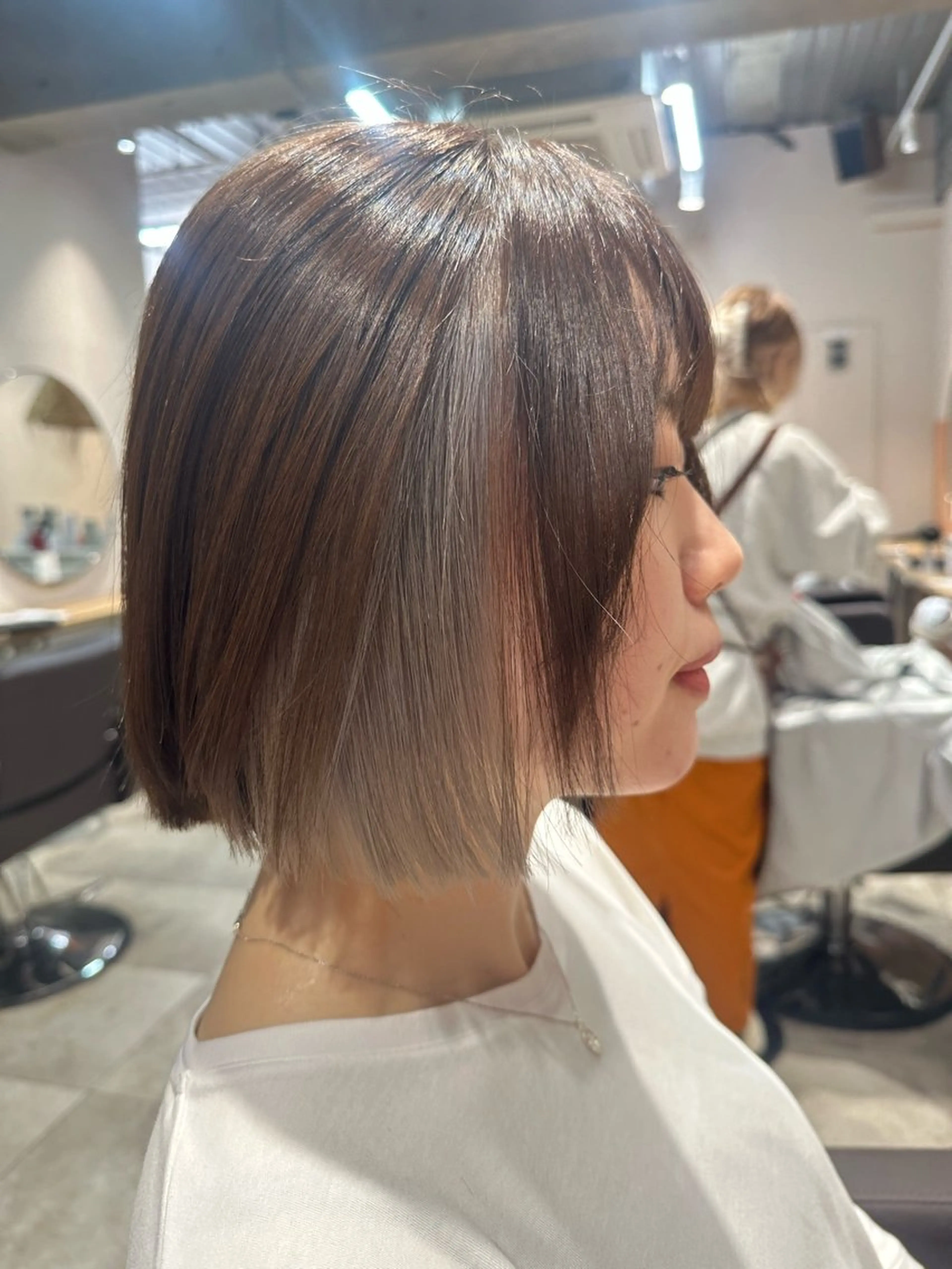 ショート カラー アッシュ ブリーチ ヘアカラー トリートメント yu-ki レイヤー/ブリーチのヘアスタイル