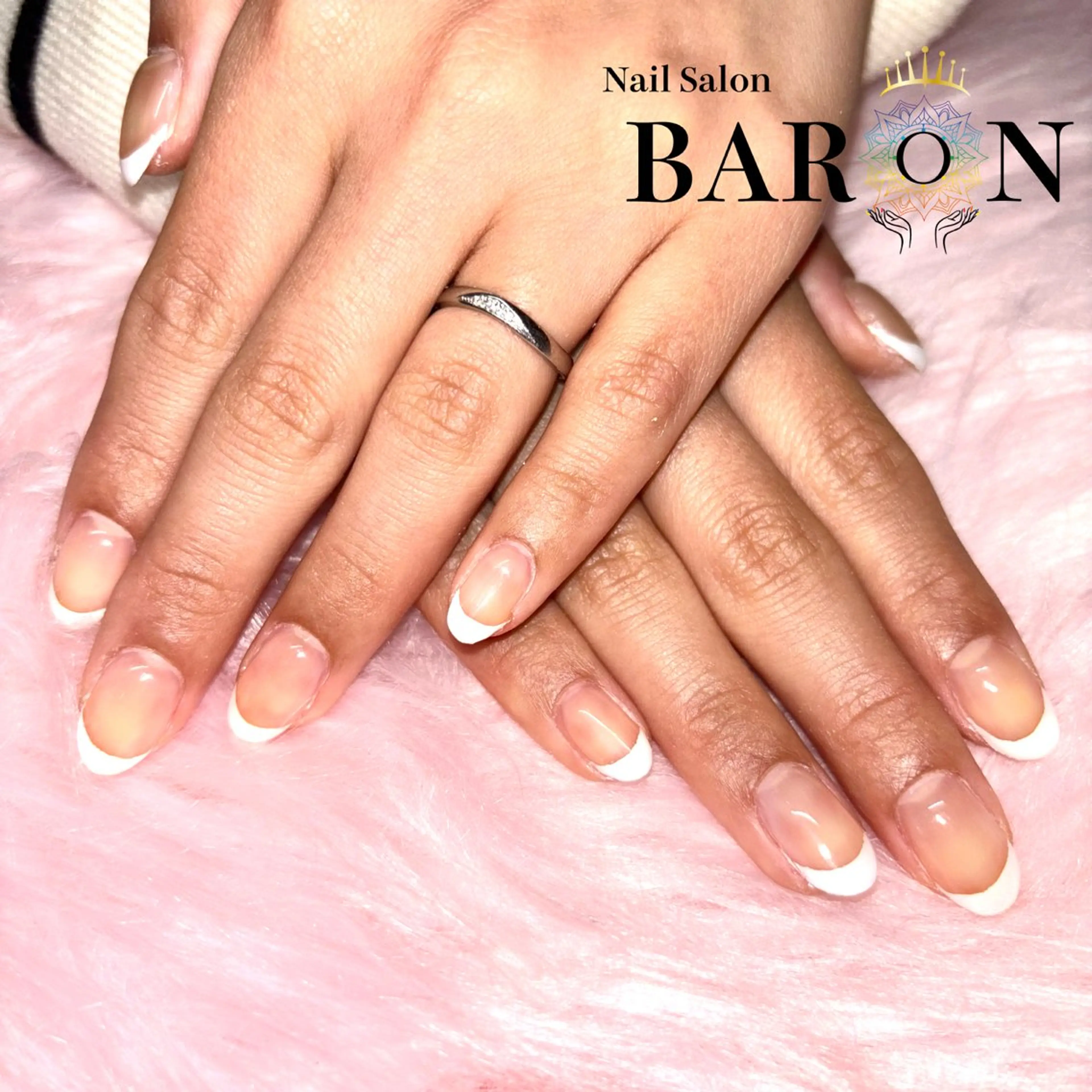 ネイル フレンチネイル シンプルネイル ♛︎BARON♛︎ MASHIROのネイルデザイン