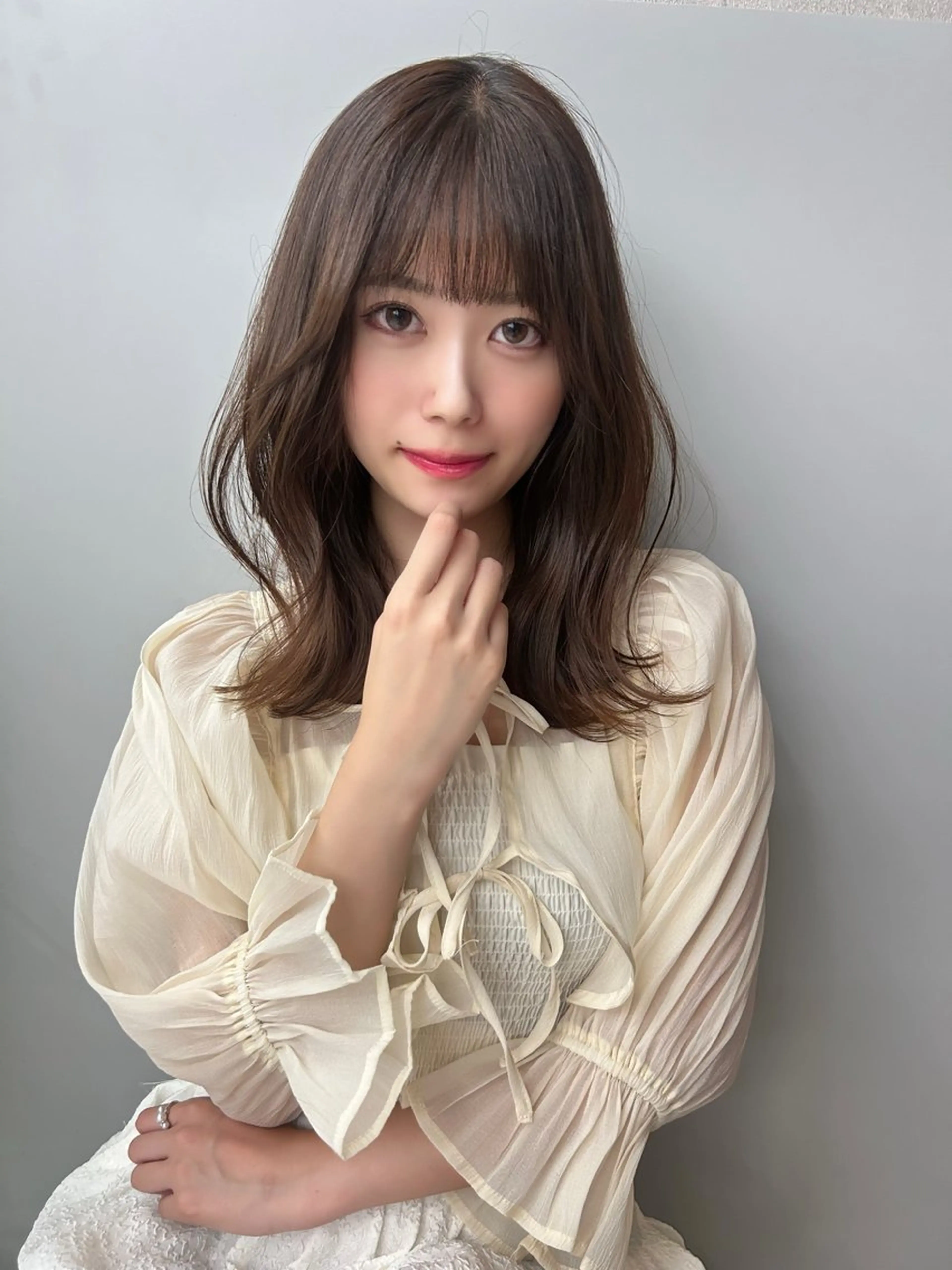 ミディアム カラー ヘアアレンジ カット ヘアカラー トリートメント ベージュ🎀 ふみかのヘアスタイル