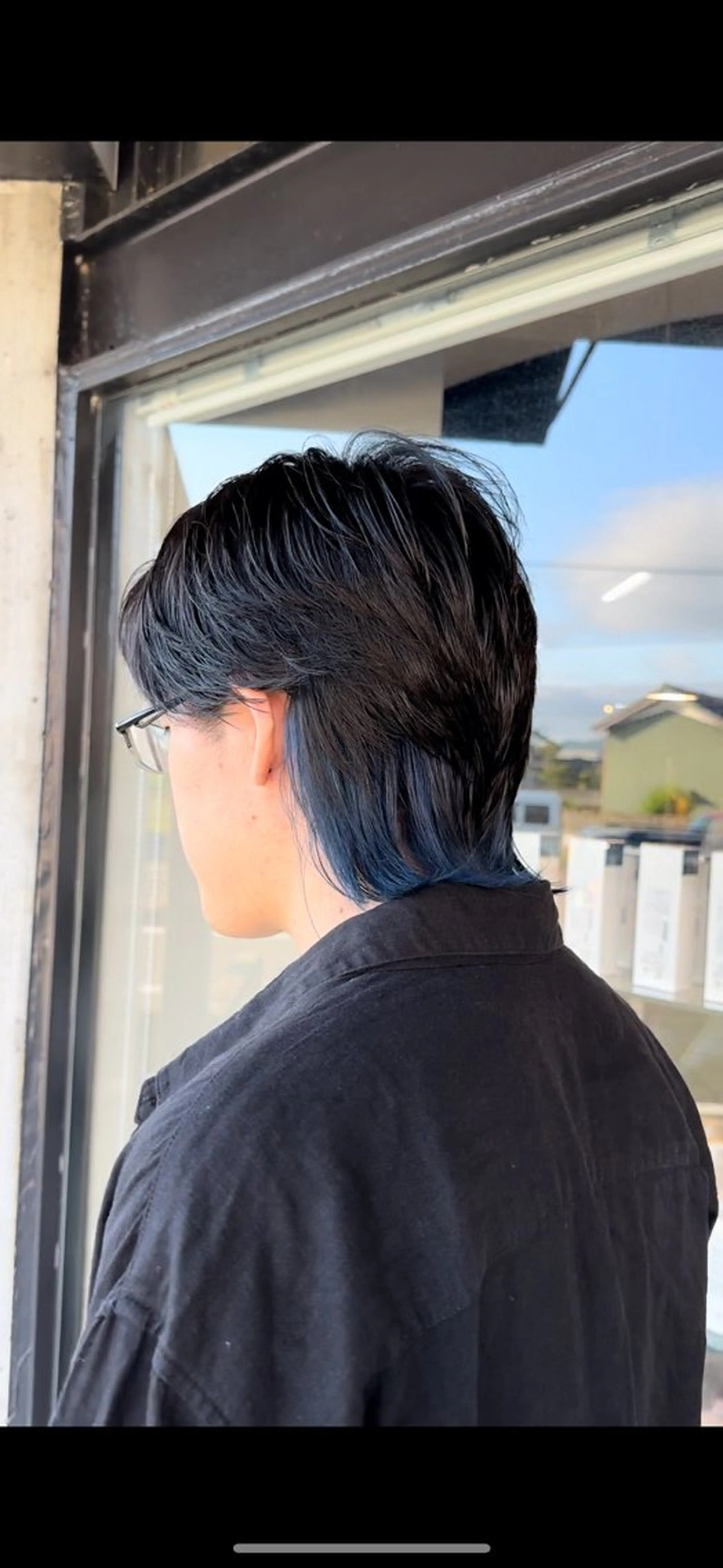 カラー メンズ メンズウルフカット ブルーカラー ウルフカット arika オケシ　リョウダイのヘアスタイル