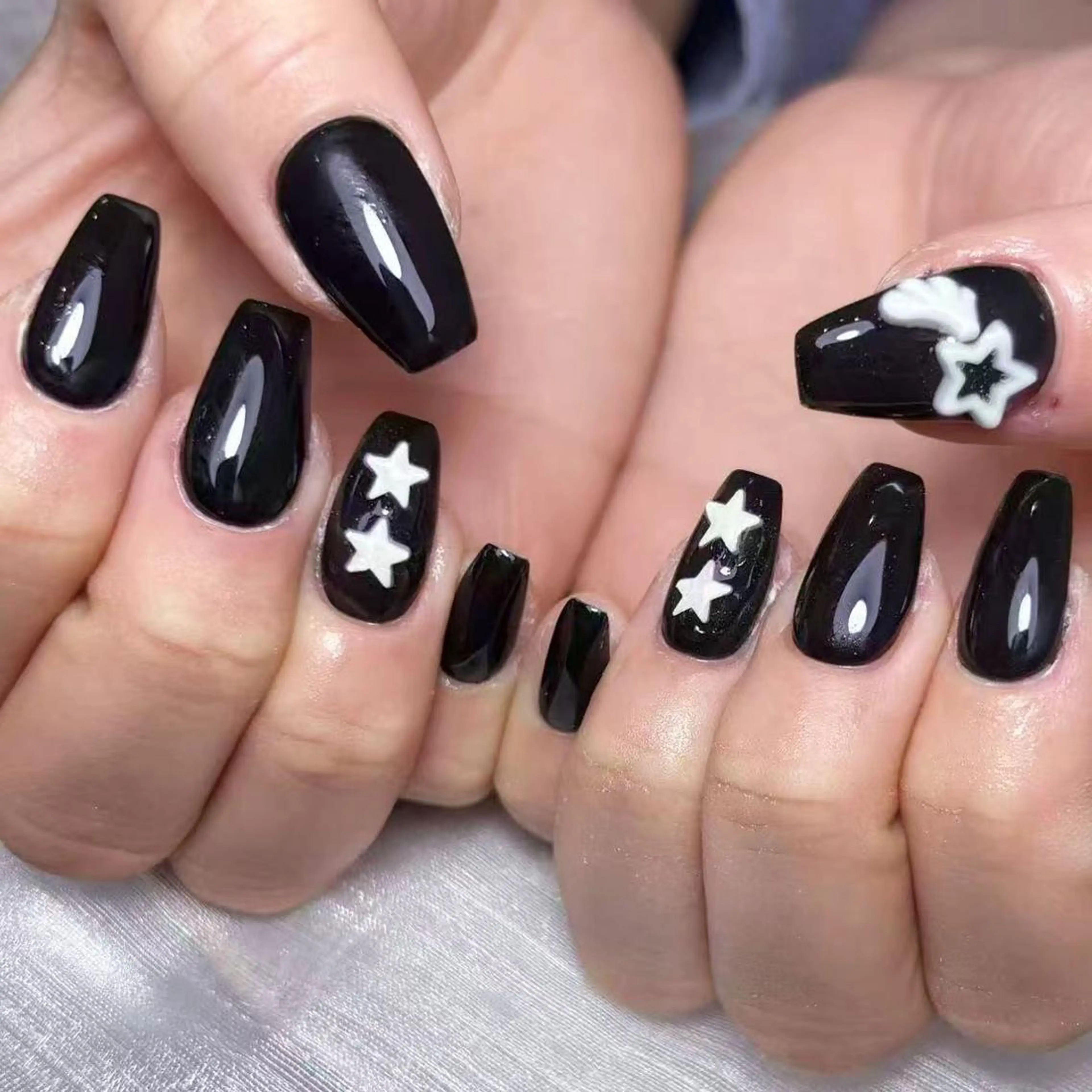 ネイル Diamond 🧚🏻‍♀️のネイルデザイン
