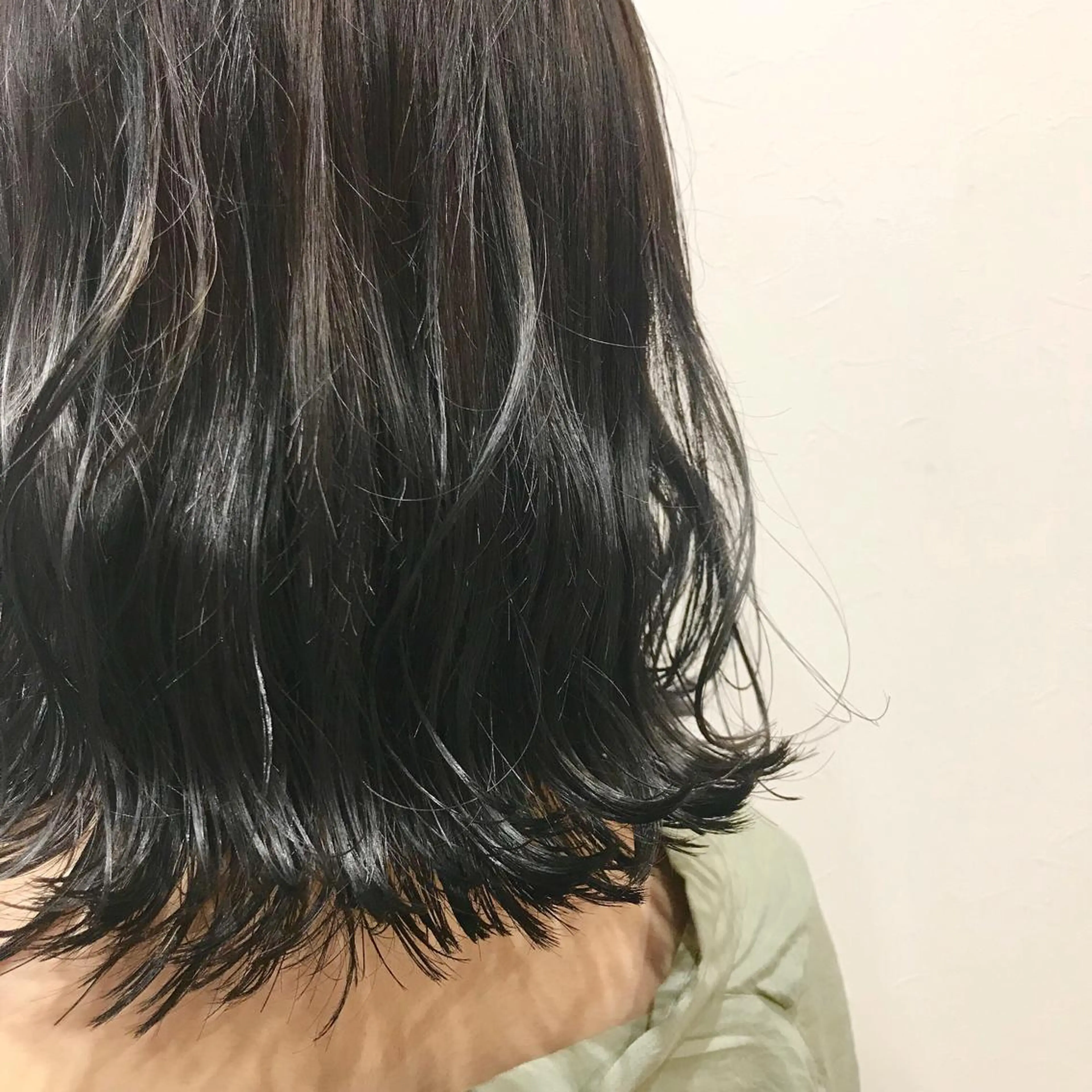 ミディアム カラー ブルーカラー 美髪矯正/ハイトーン 🪸🩰ヒナコのヘアスタイル