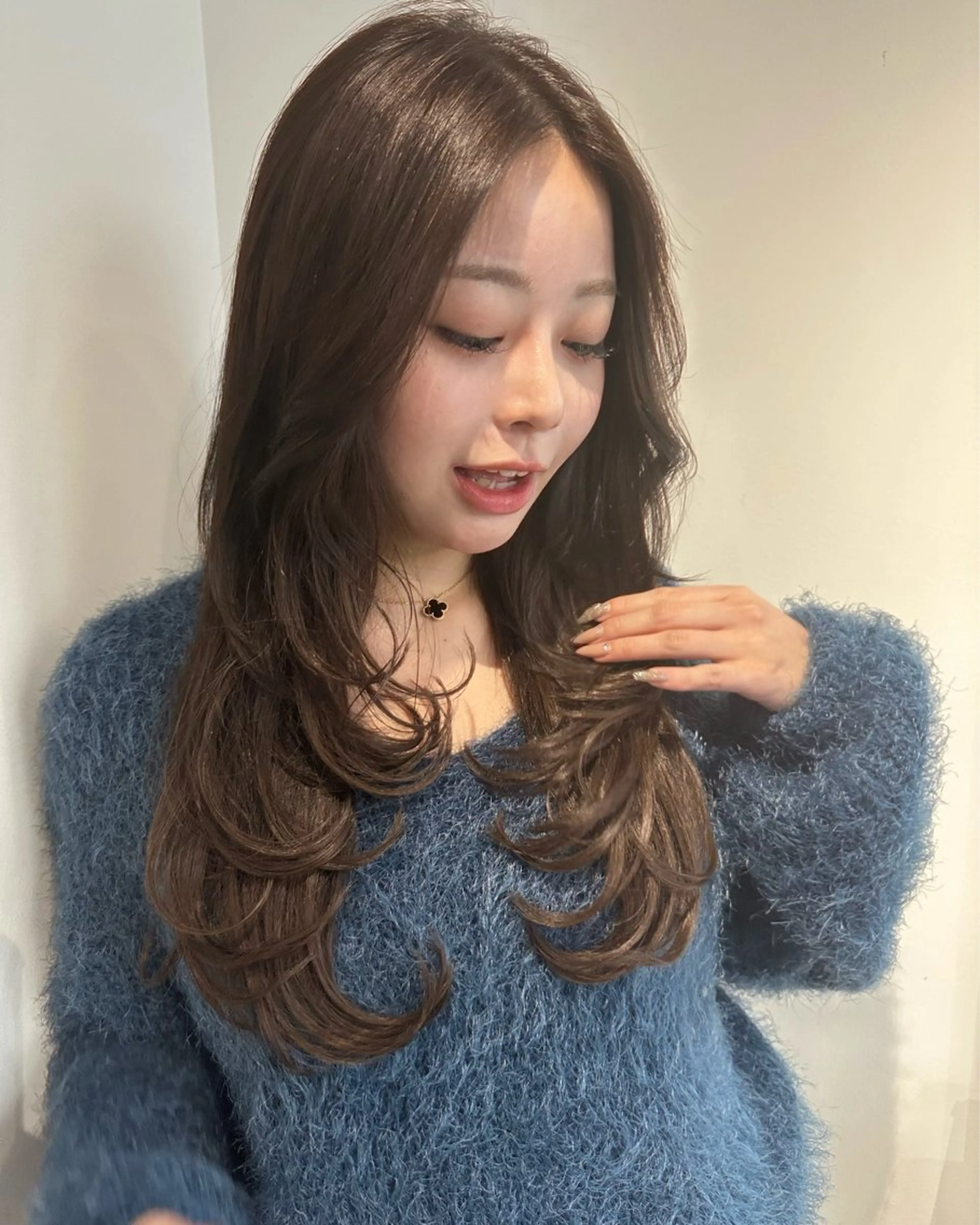 セミロング カラー カット ヘアカラー トリートメント 海外風 レイヤー 💠MIKUのヘアスタイル