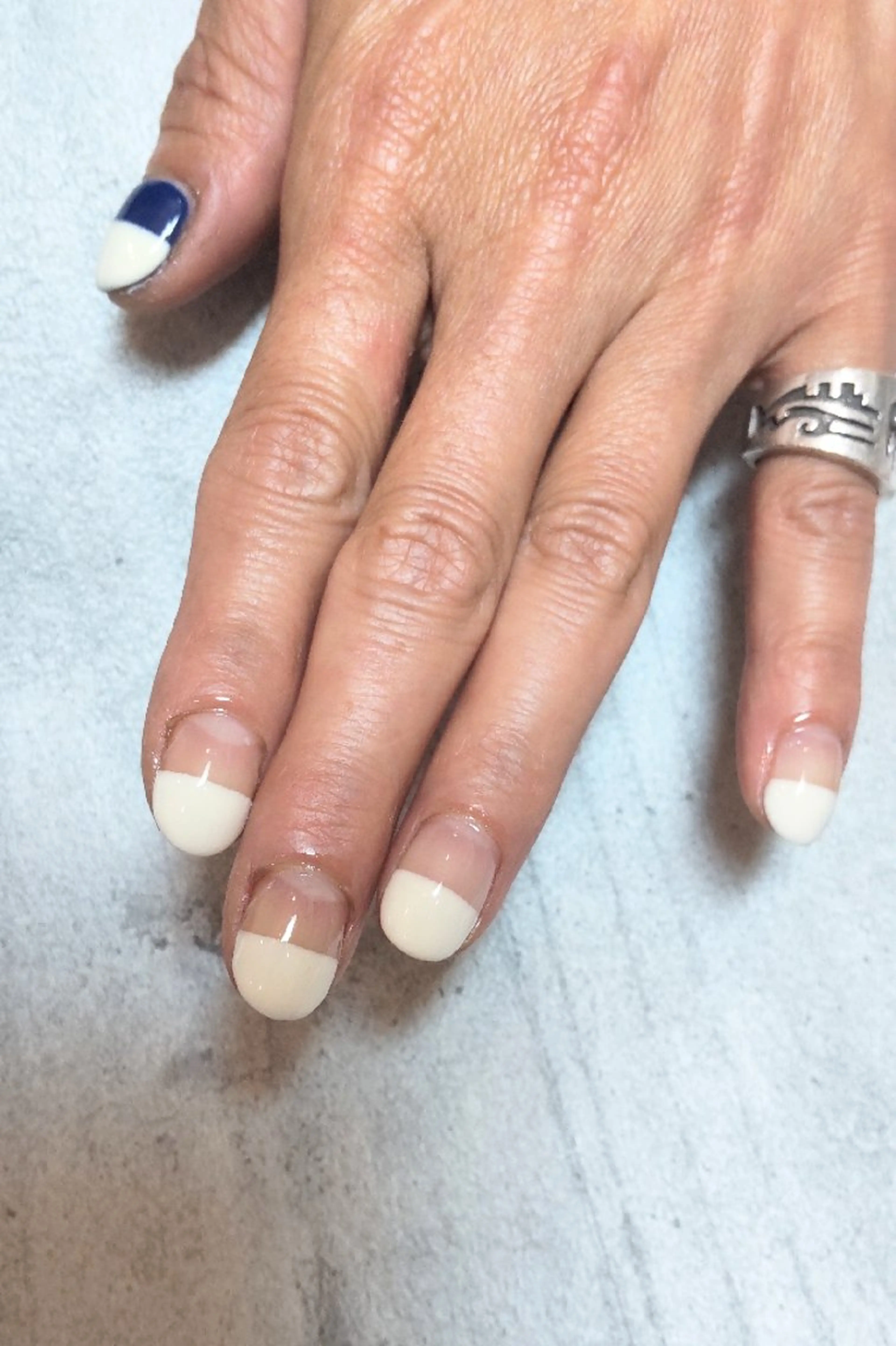 ネイル フレンチネイル CHOUETTE MIOのネイルデザイン