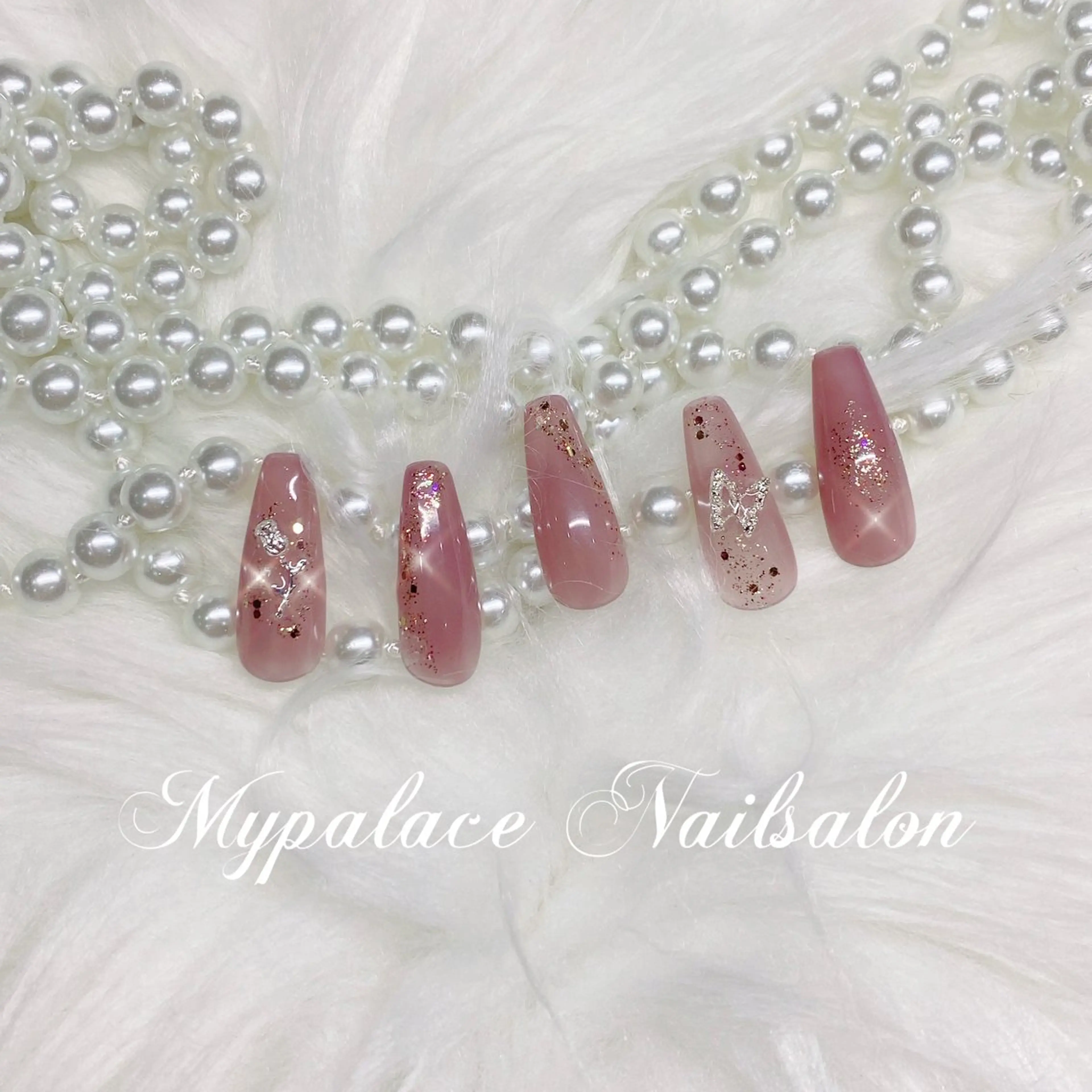 ネイル キラキラネイル 冬ネイル ハンドネイル Yuis Nailスカルプ専門のネイルデザイン