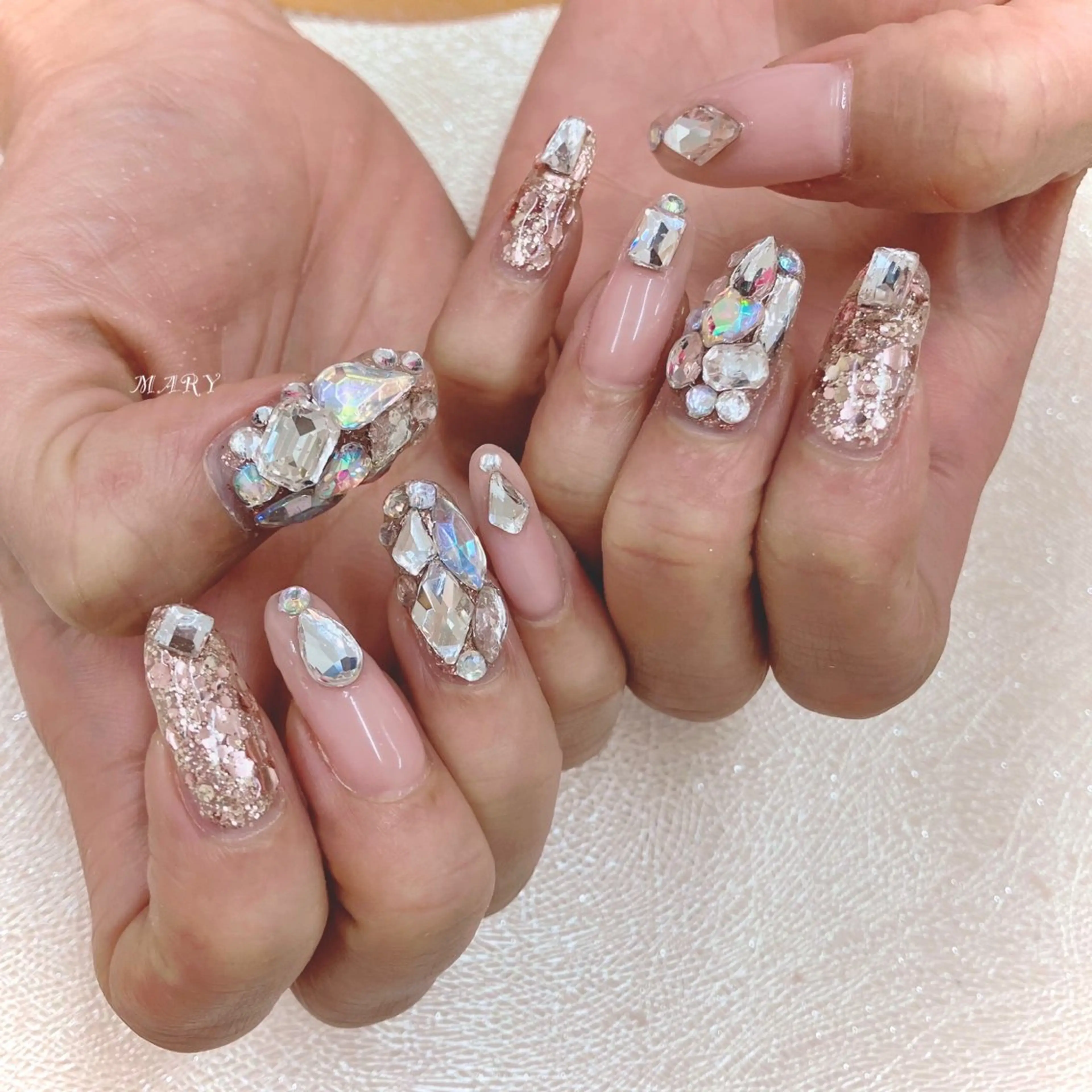 ネイル キラキラネイル ニュアンスネイル ピンク ハンドネイル Mary nail所属・Mary nail .narumiのネイルデザイン