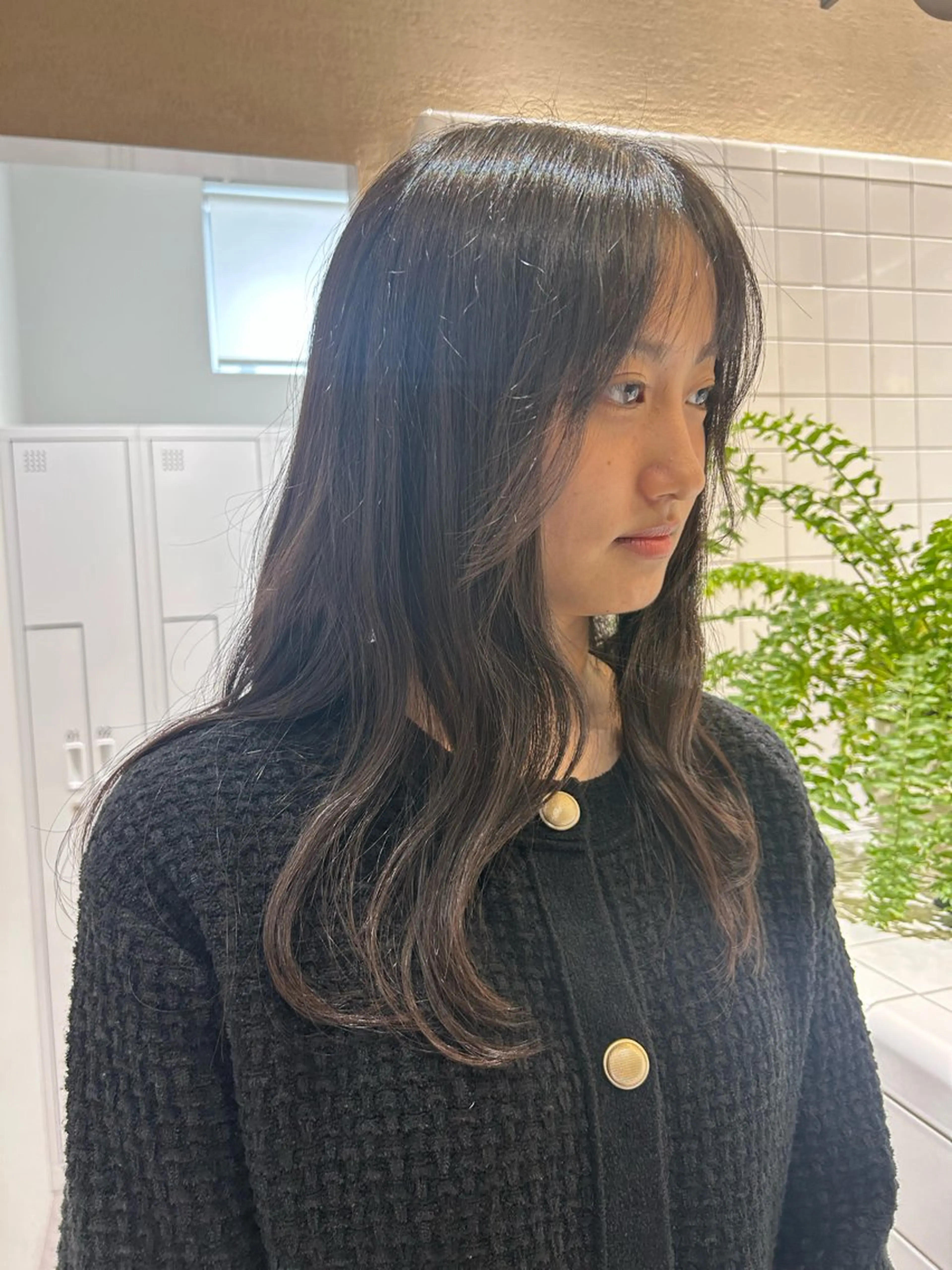 ミディアム カット トリートメント SALOWIN 新宿三丁目me+所属・レイヤー/ボブ/ 髪質改善/石井ハルカのヘアスタイル