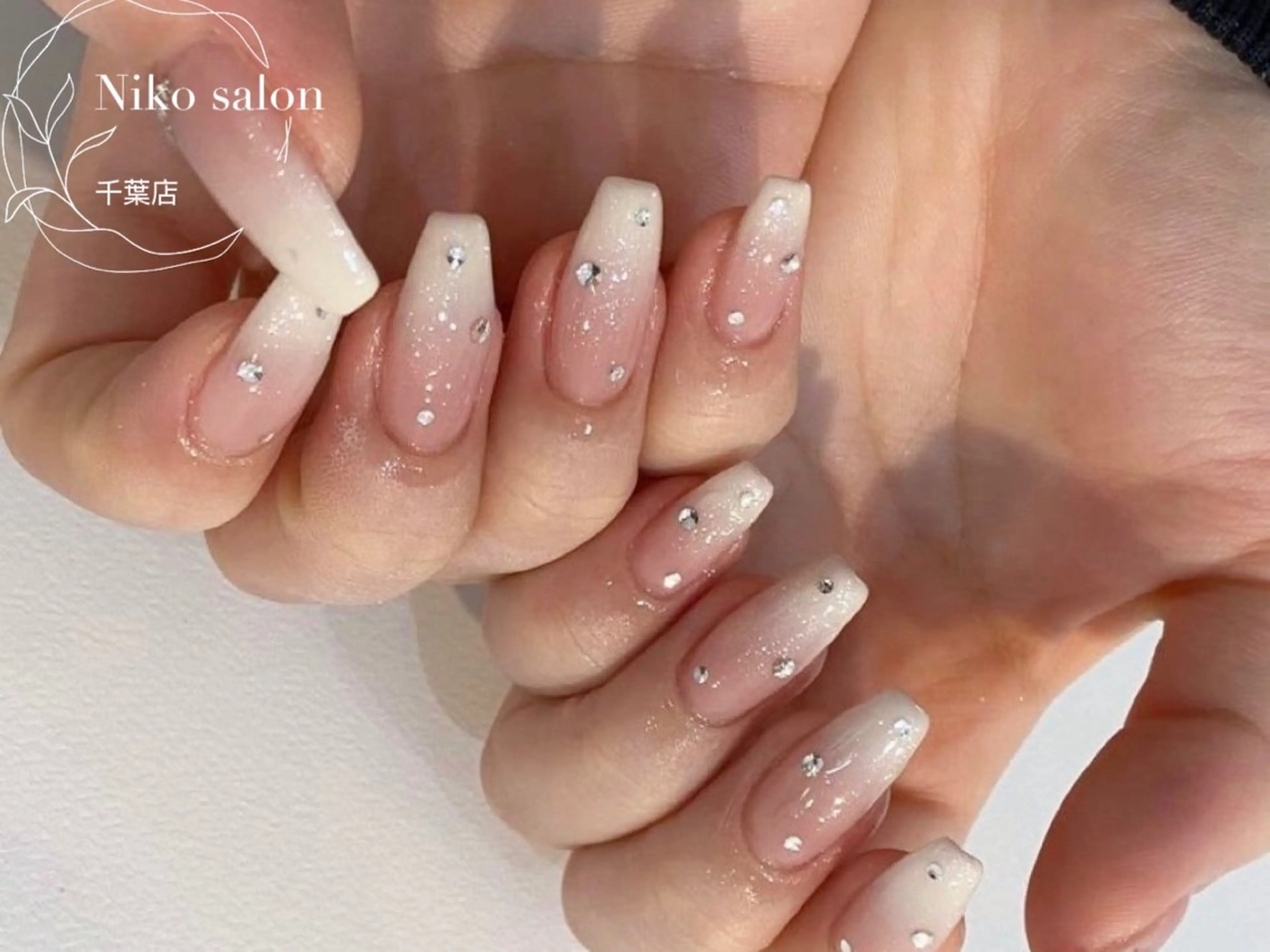 ネイル ジェルネイル ハート 韓国ネイル ニュアンスネイル パラジェル ハンドネイル Niko nailサロンのネイルデザイン