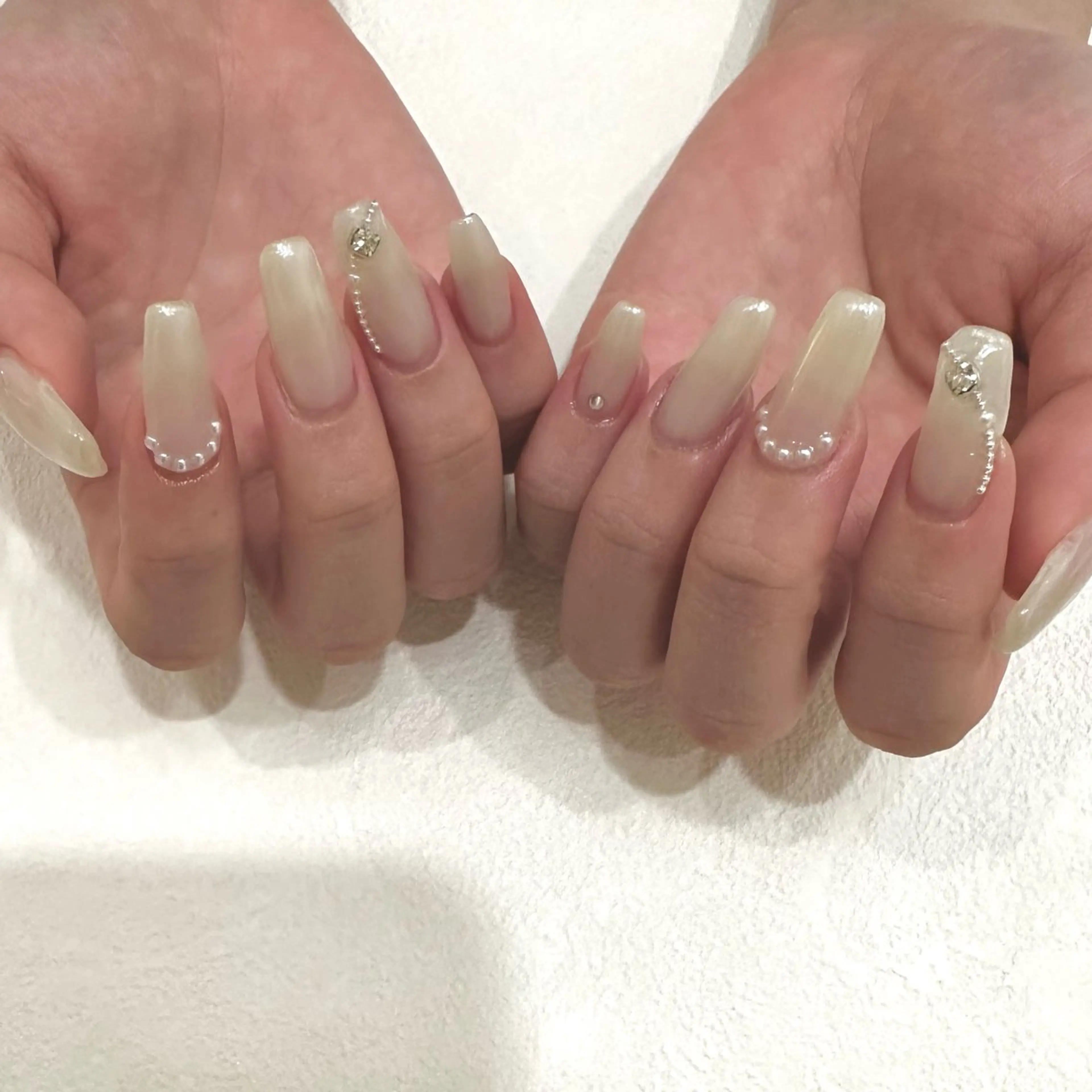 ネイル ホワイト private nailsalonのネイルデザイン
