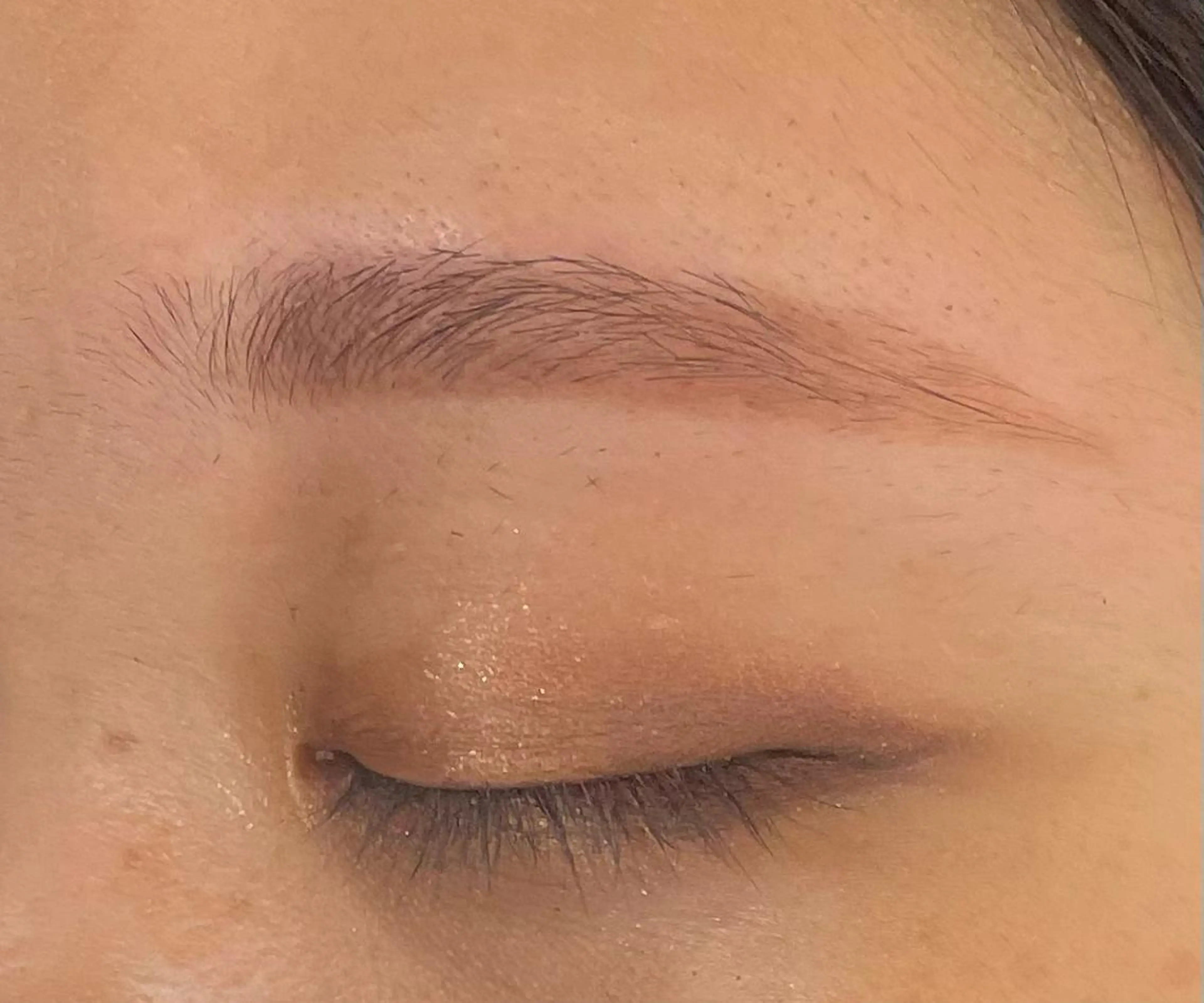 アイブロウ 眉毛ワックス脱毛 CYAN by artefice所属・安達 萌花のヘアスタイル