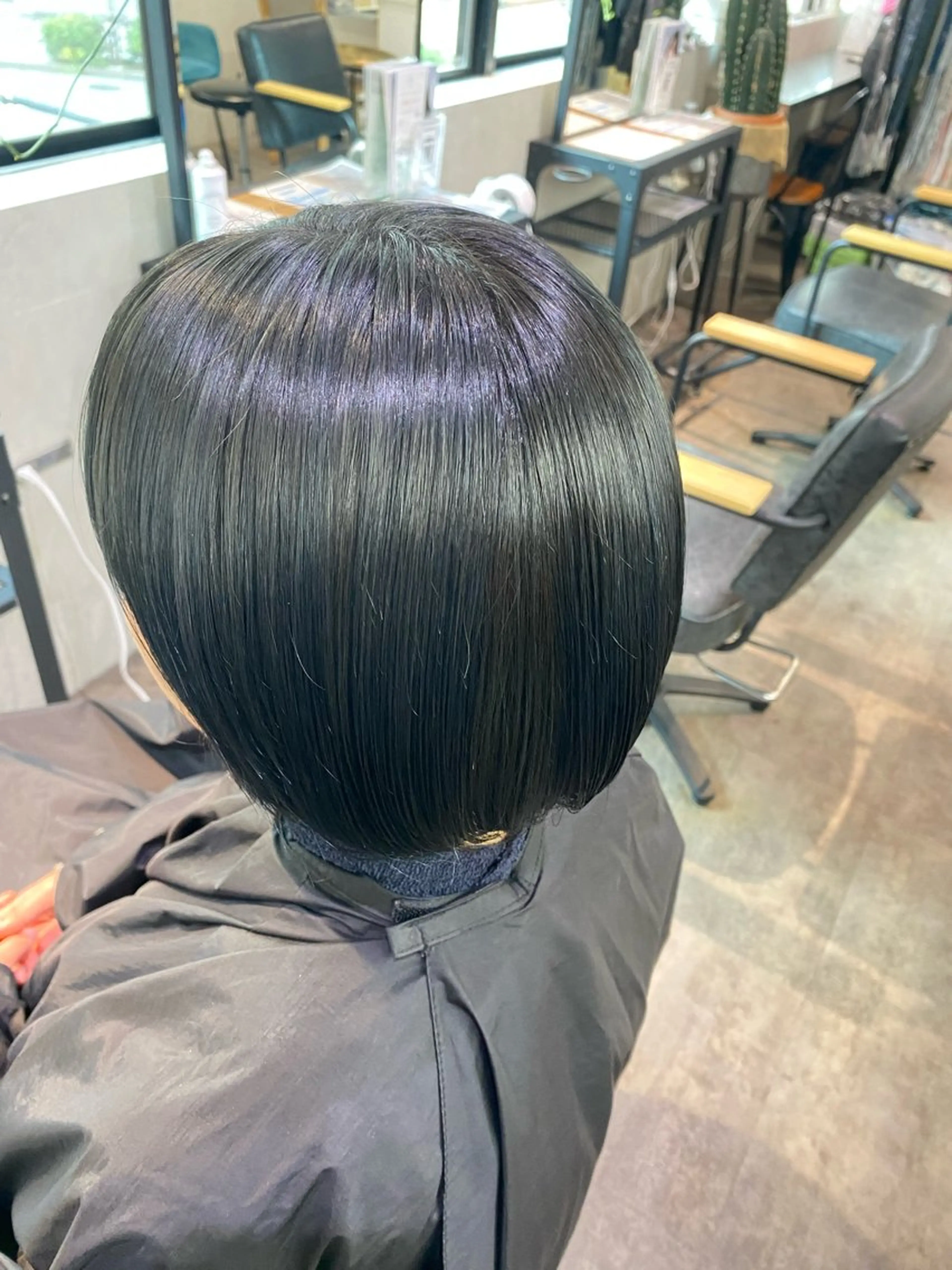 ショート カラー ヘアカラー 透明感カラー💖 耳ツボ💎まりなのヘアスタイル