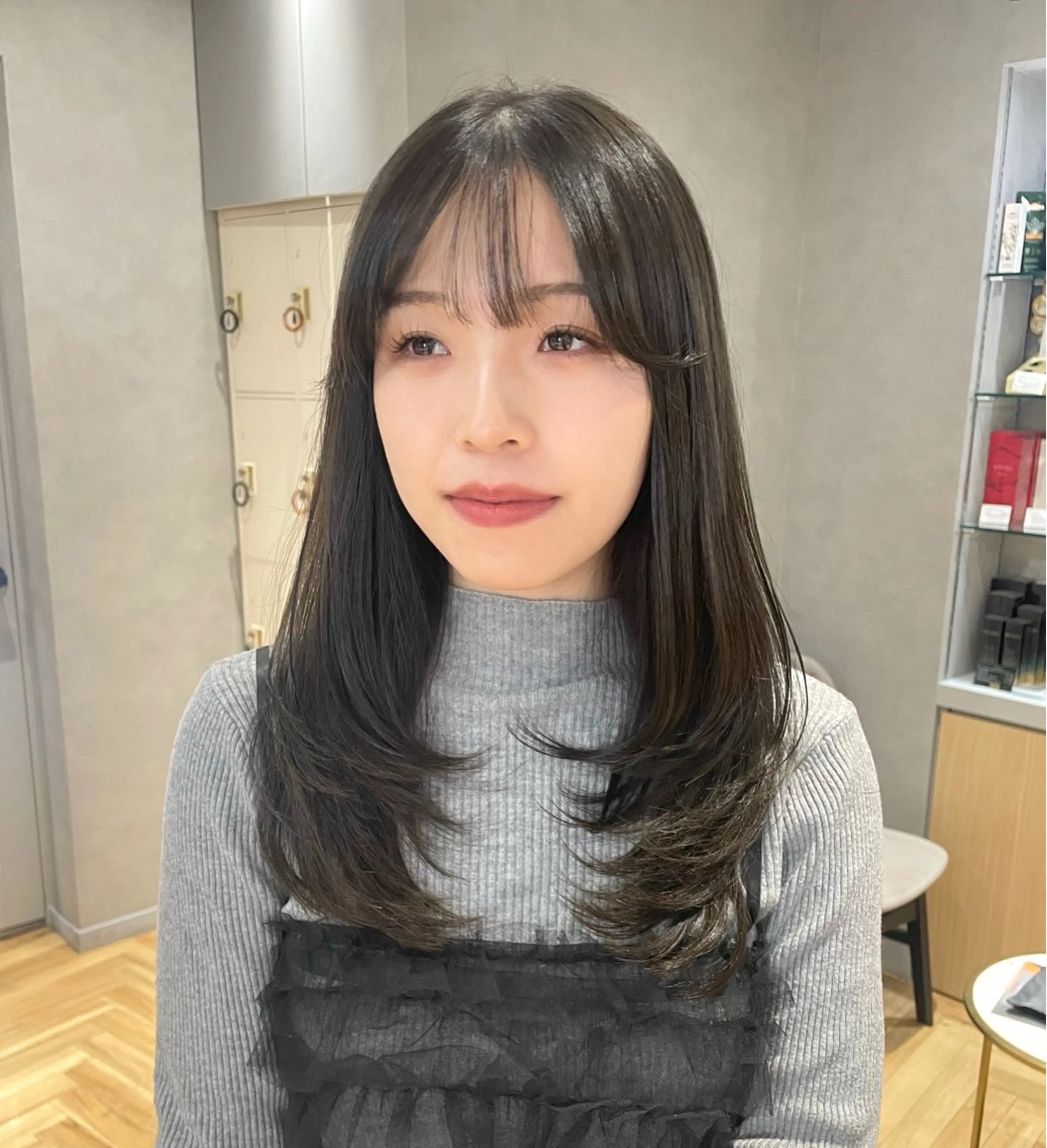 セミロング レイヤーカット 樋口 美咲のヘアスタイル