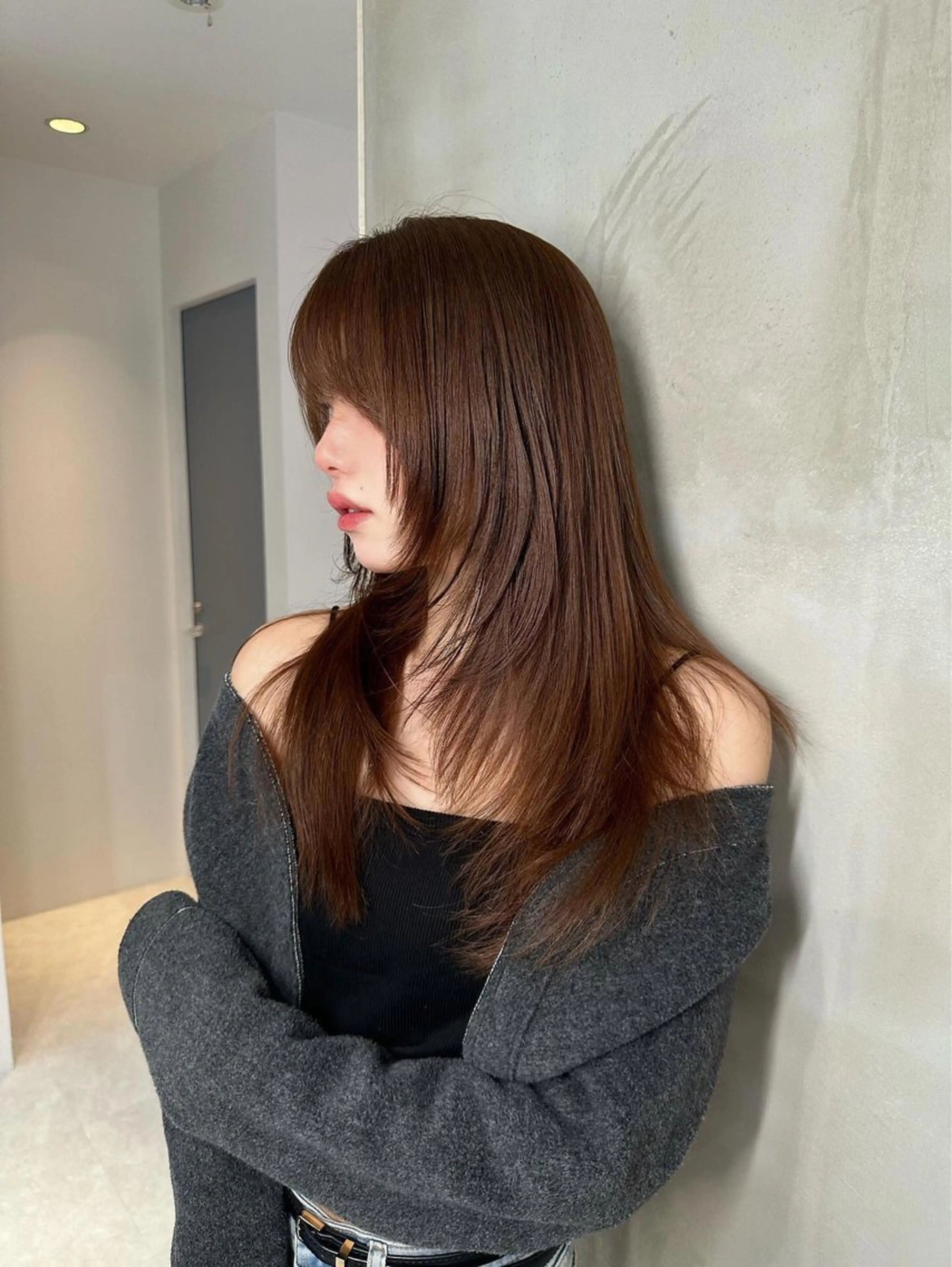 ロング カラー カット ヘアカラー トリートメント 韓国ヘア🇰🇷 透明感カラー🩶のヘアスタイル