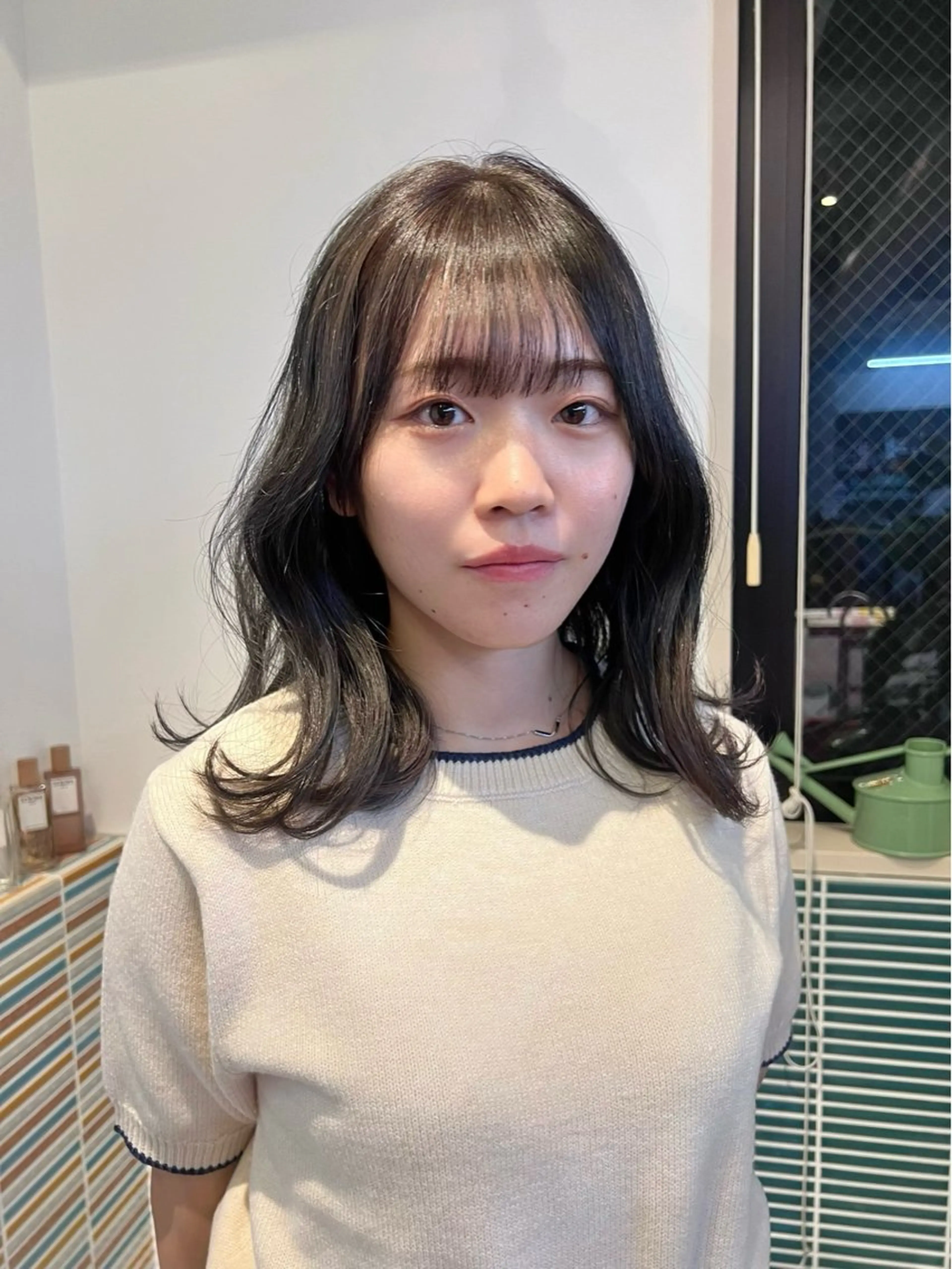 ミディアム カラー ヘアアレンジ 透明感カラー オリーブカラー ハイトーン mamiのヘアスタイル