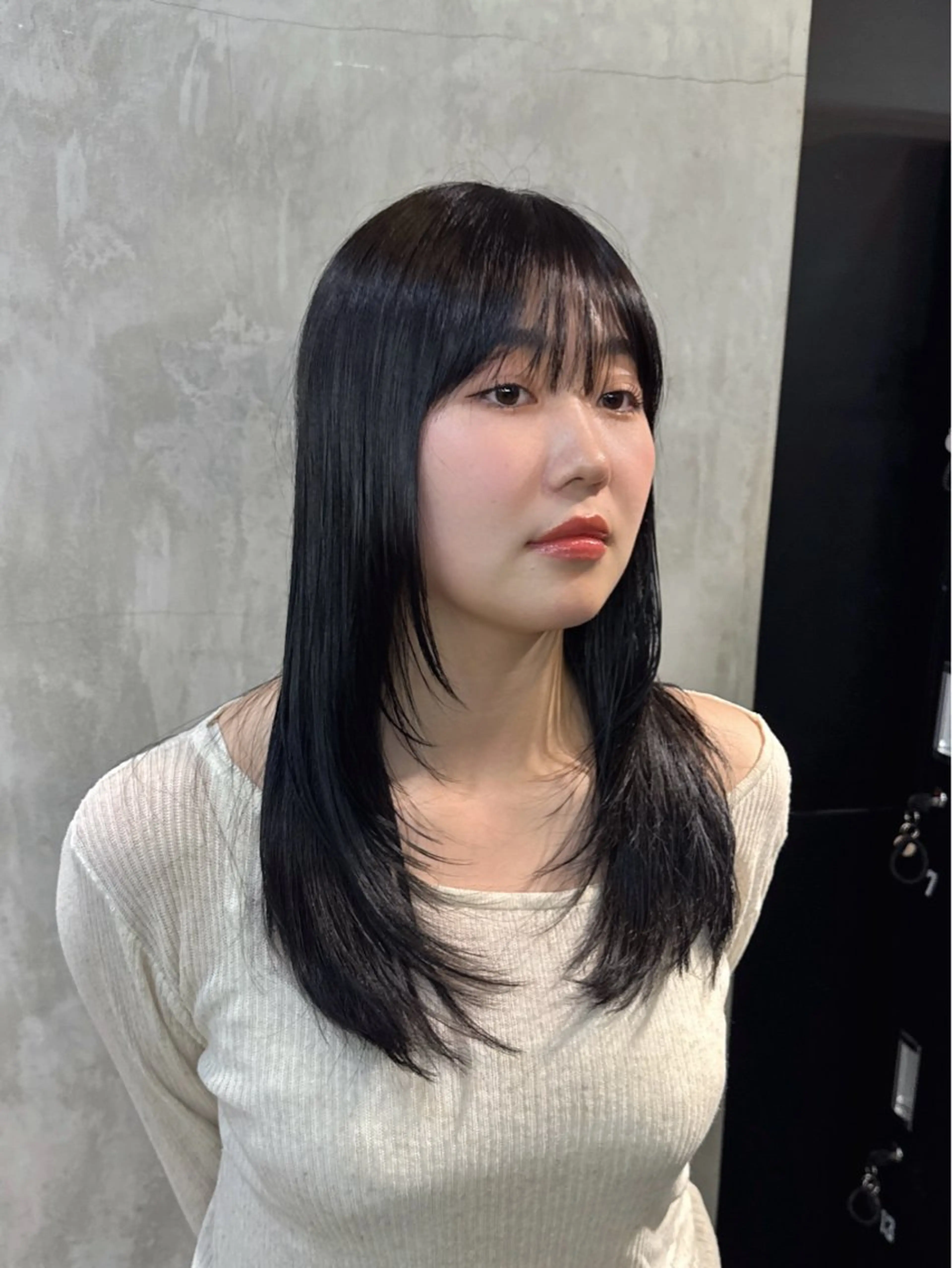 ミディアム カラー カット ヘアカラー トリートメント ヘアセット ザクザクレイヤー 🍀/カラー/小田のヘアスタイル
