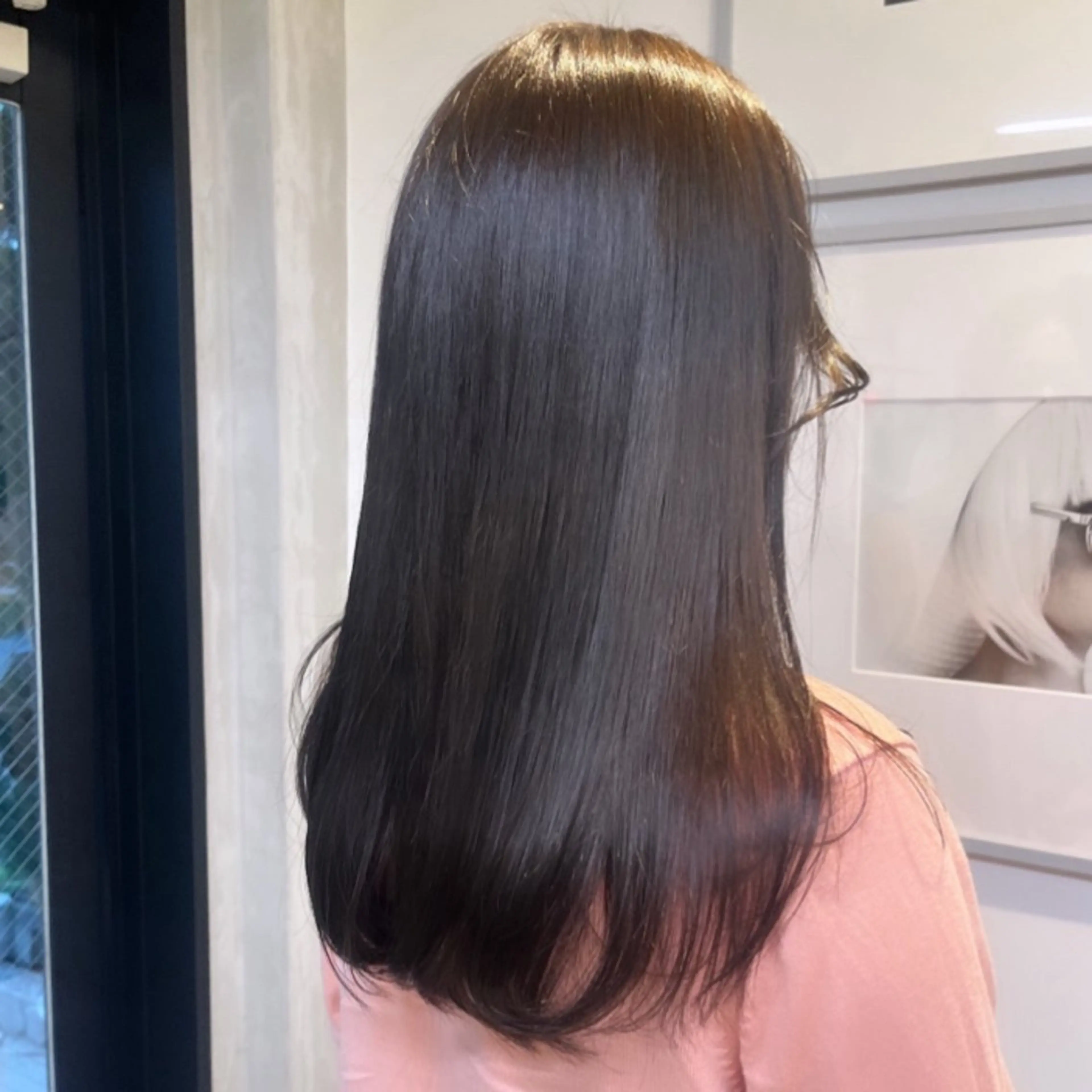セミロング カラー ブリーチ ブラウンカラー 透明感カラー グレージュ ナチュラルブラウン ヘアカラー トリートメント ヘッドスパ ヘアセット カジュアルを女っぽく 𝗮𝘆𝗮𝗰𝗼のヘアスタイル