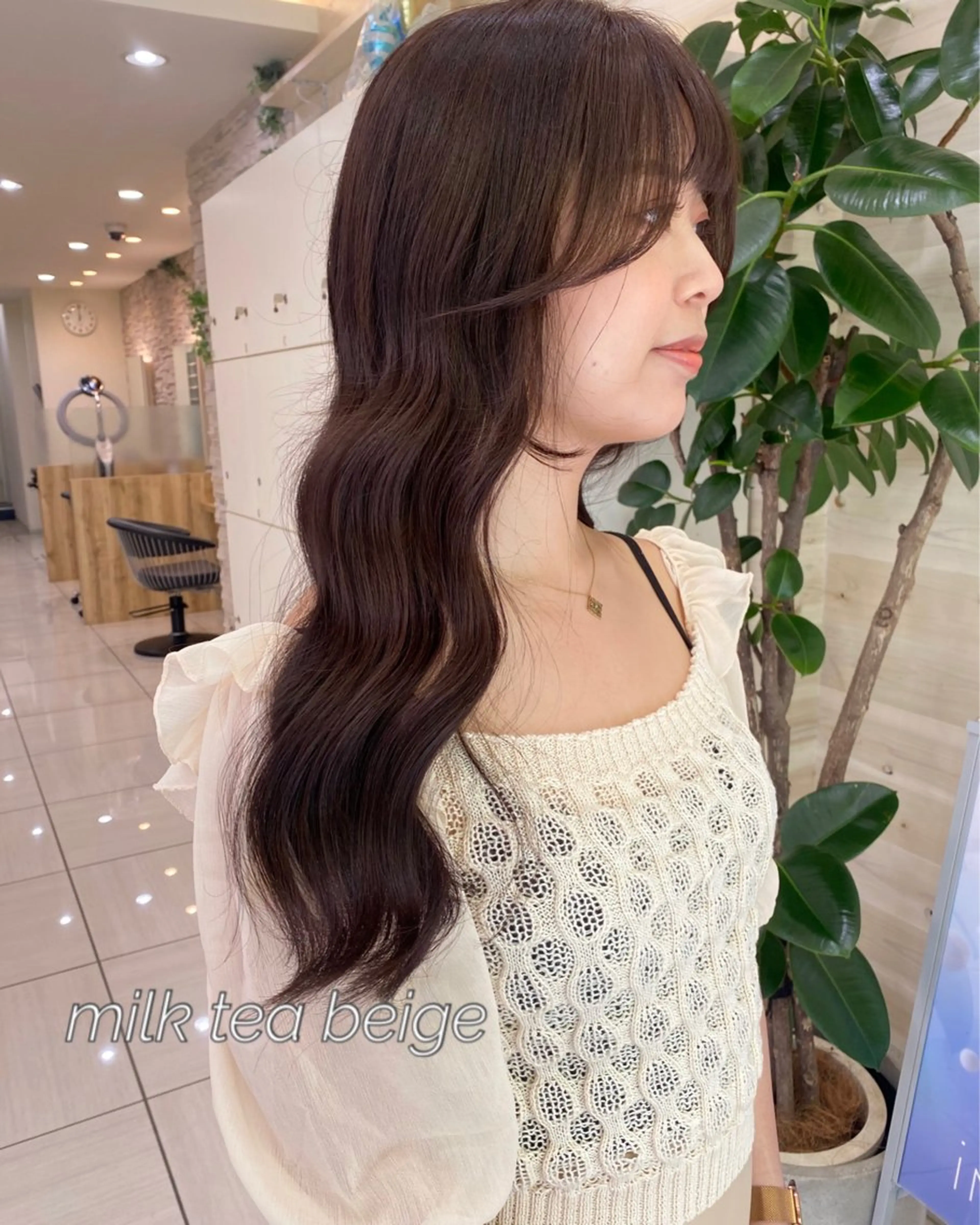 ロング カラー ベージュカラー 透明感カラー ミルクティーベージュ 韓国ヘア/艶カラー minamiのヘアスタイル